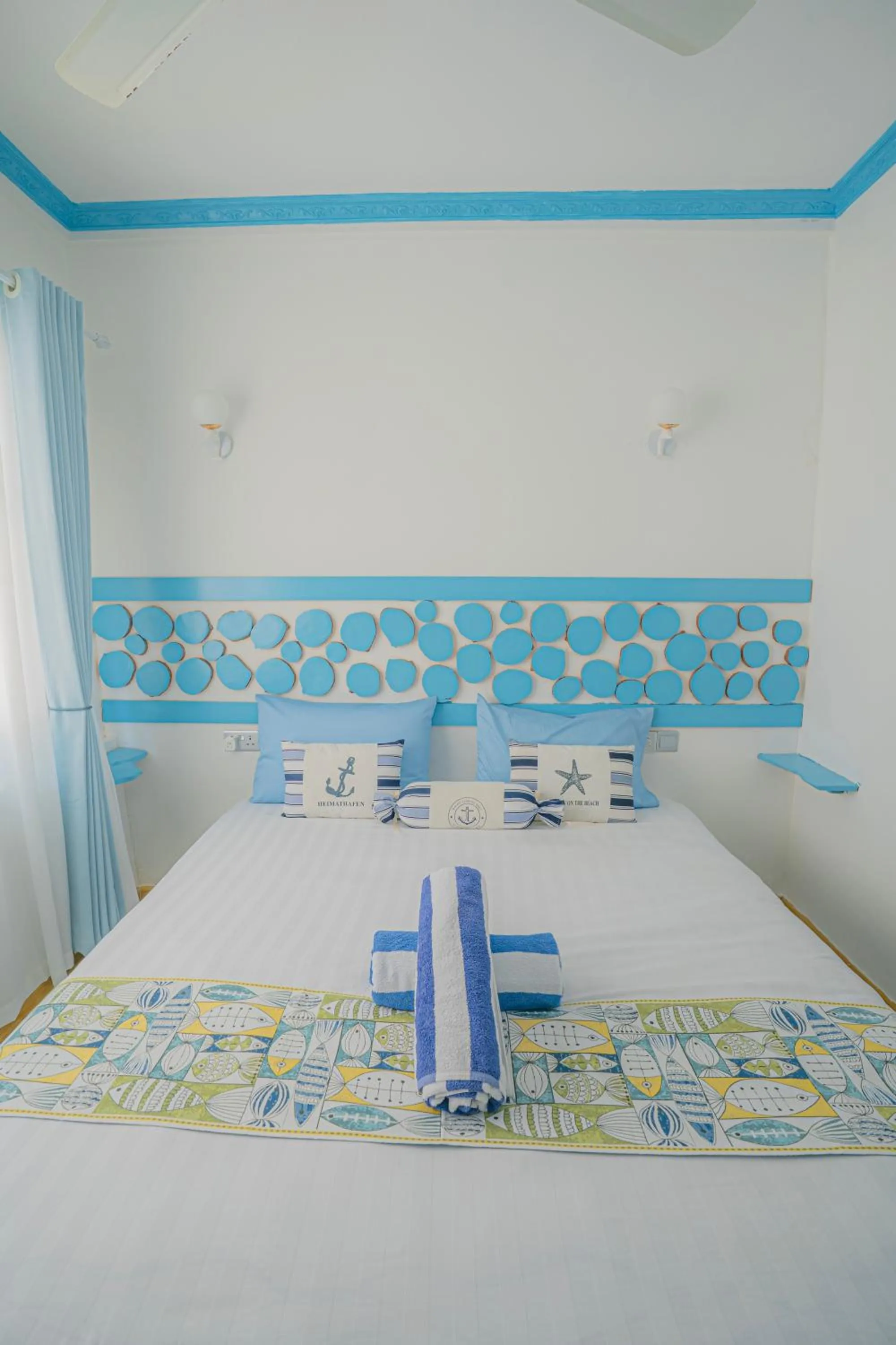 Photo of the whole room, Bed in Alkina lodge