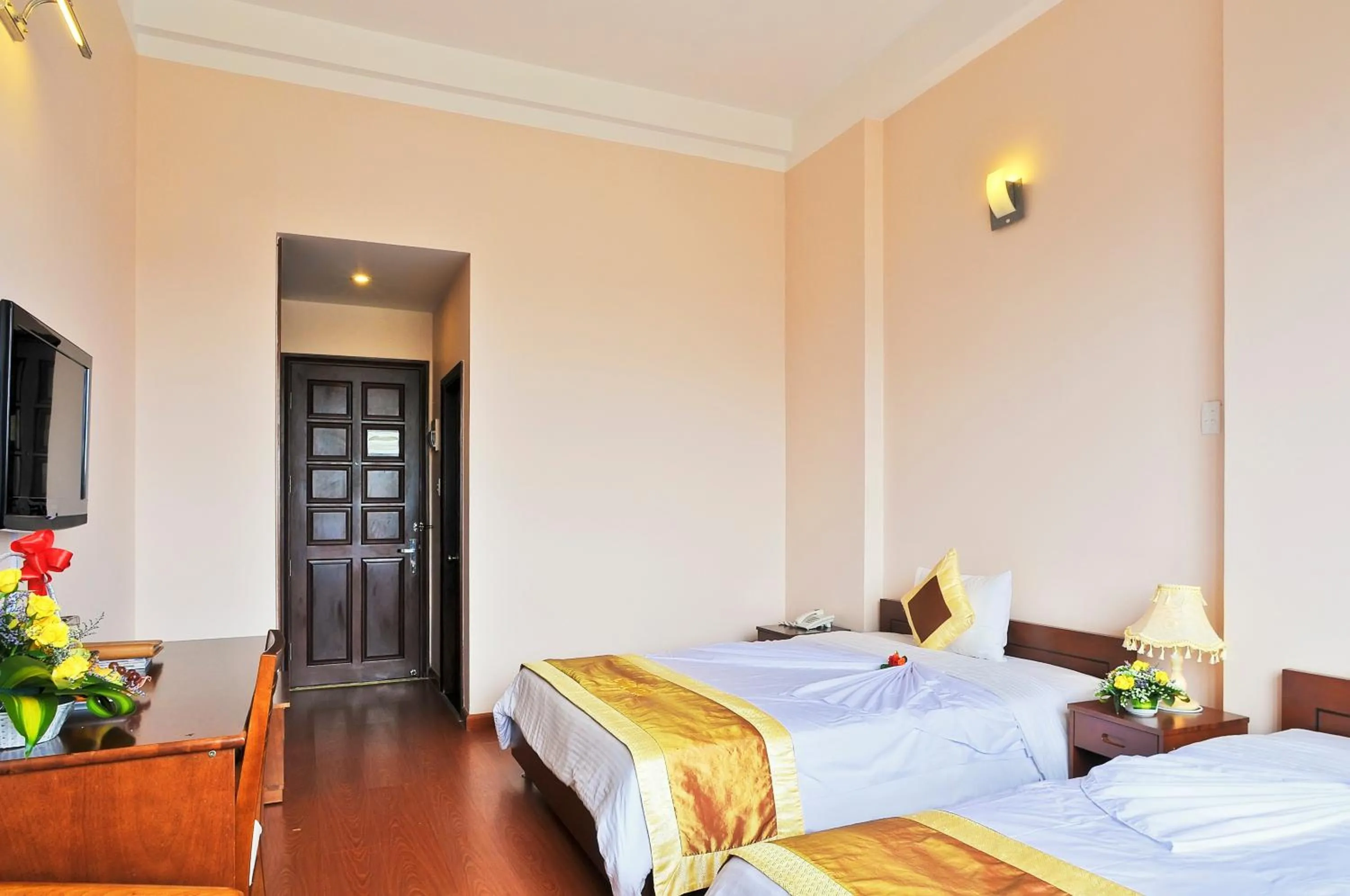 Photo of the whole room, Bed in Ky Hoa Hotel Da Lat