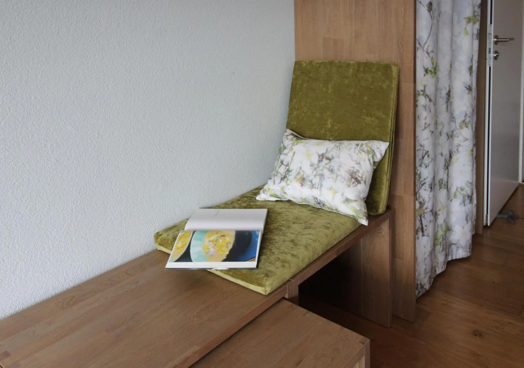 Restaurant/places to eat, Bed in Alpenkräuter Hotel Bären