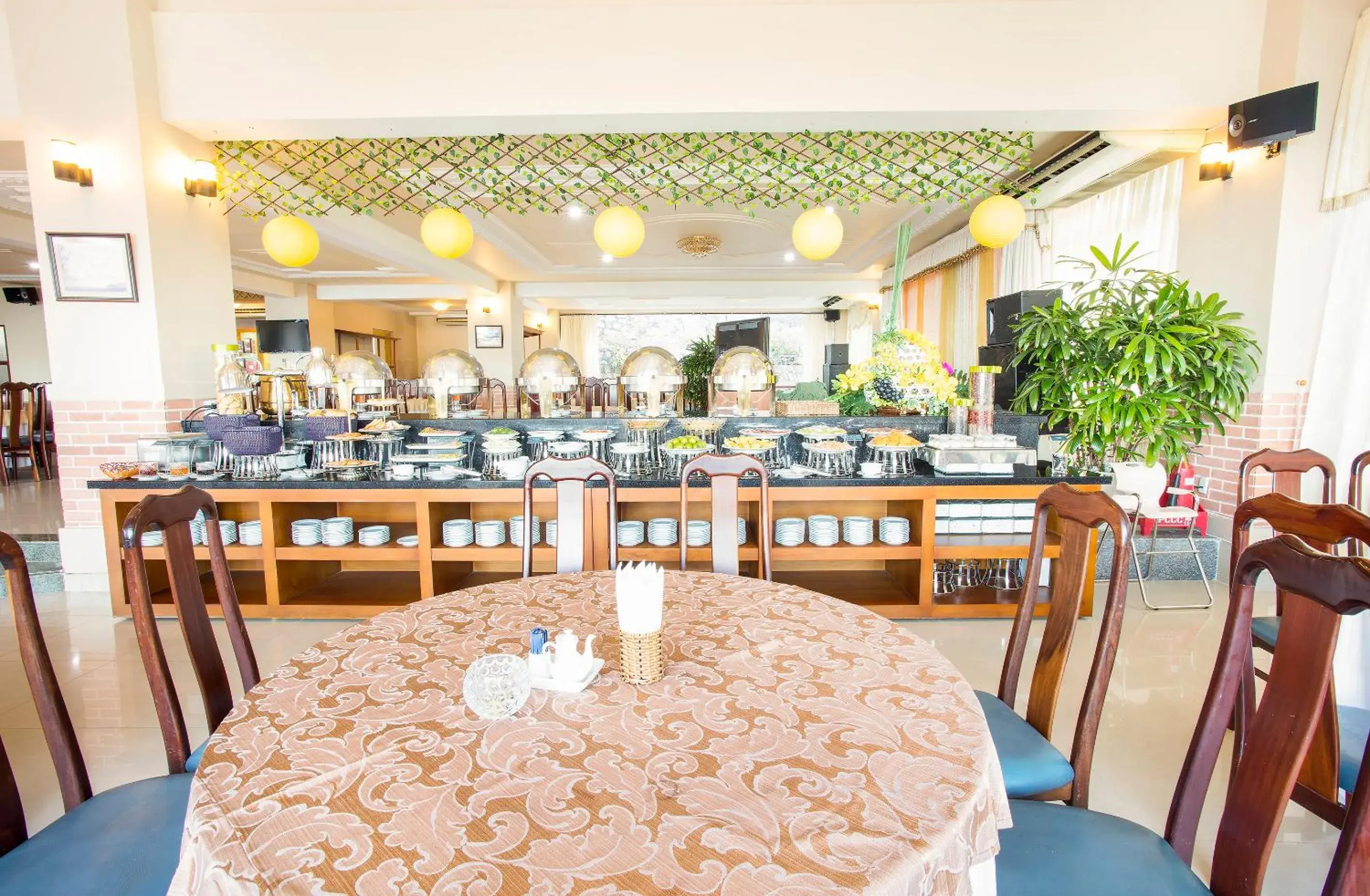 Restaurant/places to eat in Beachfront Hotel Restaurant/places to eat in Beachfront Hotel