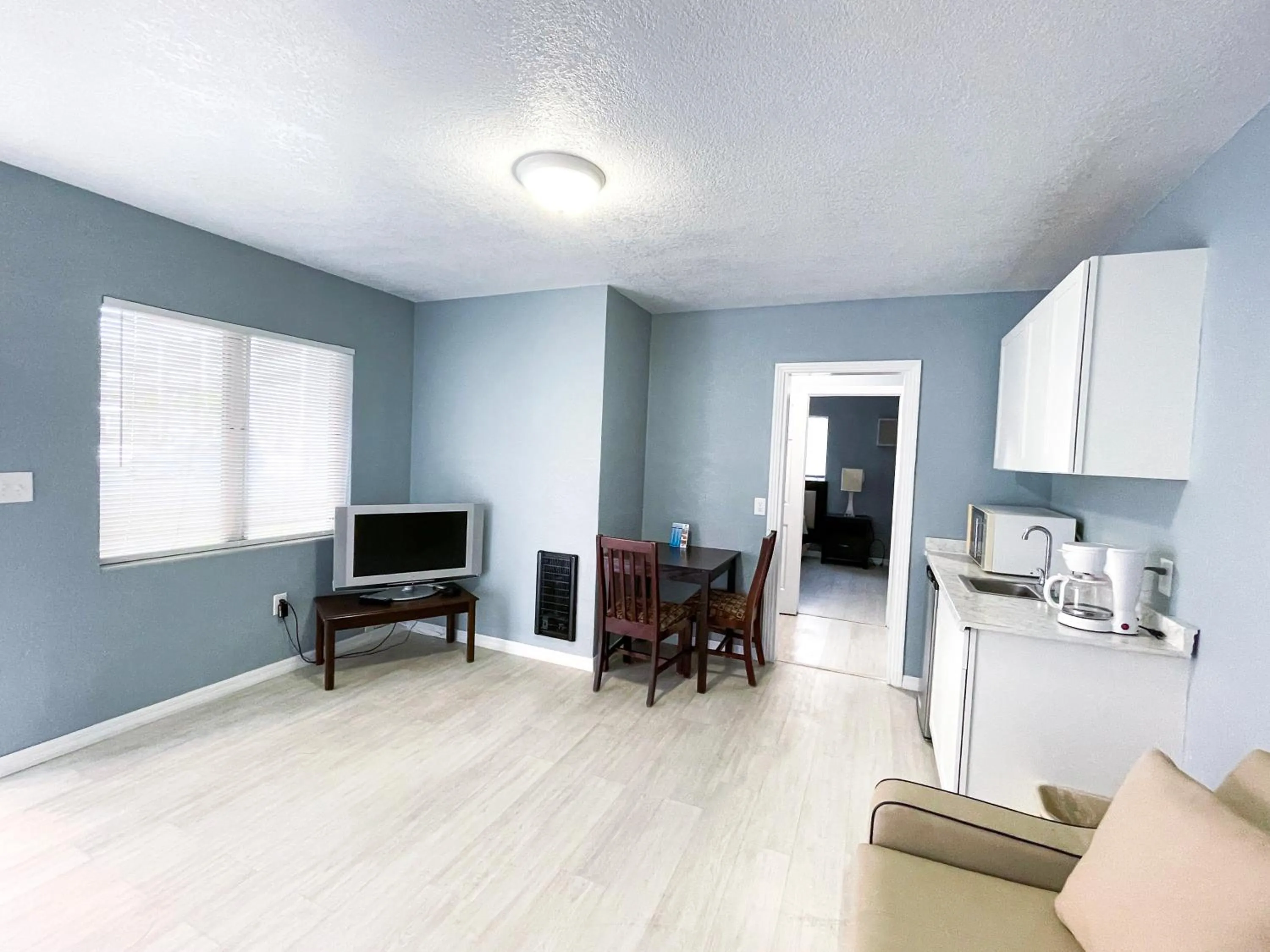 Sunrise Resort Motel South