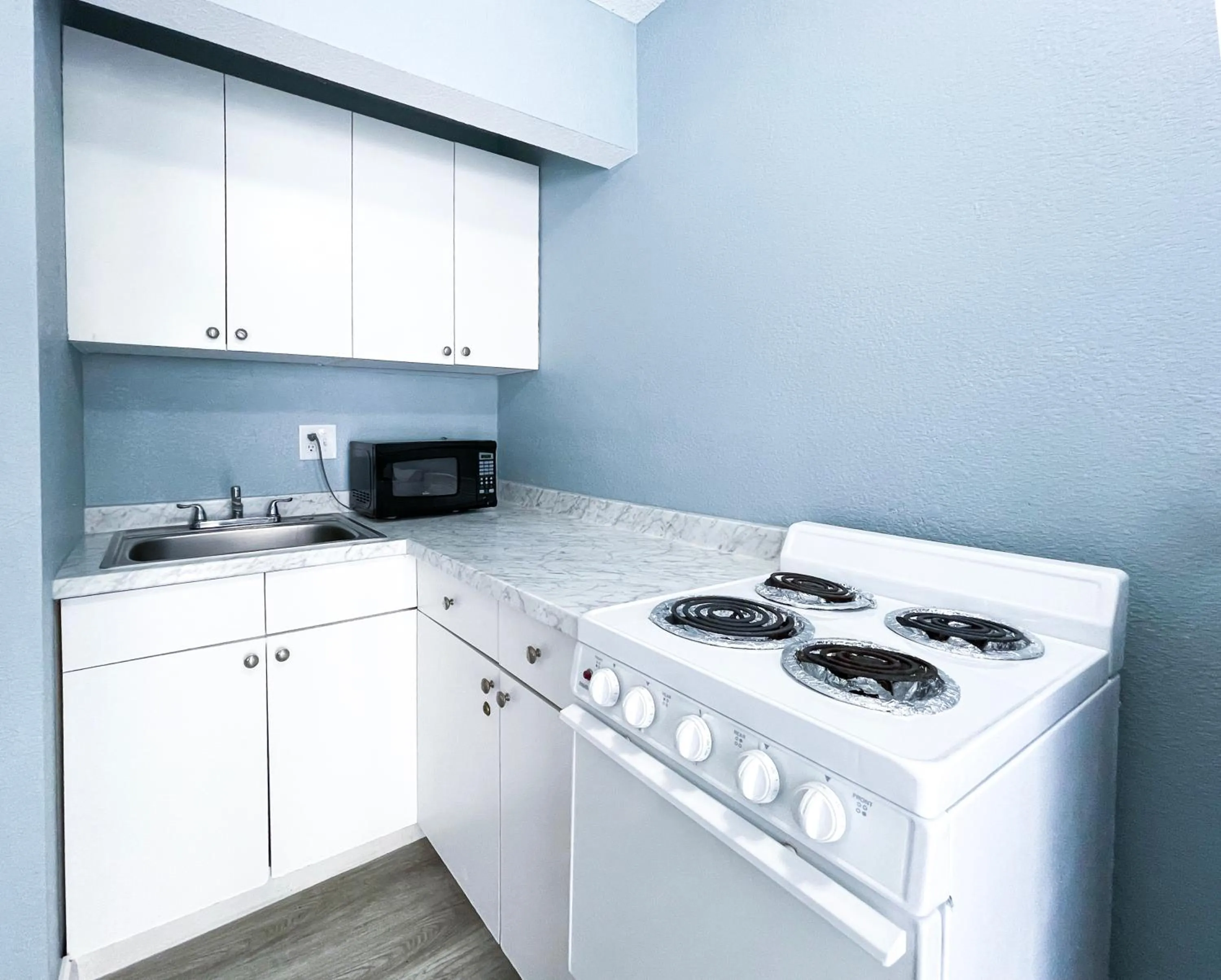 Sunrise Resort Motel South