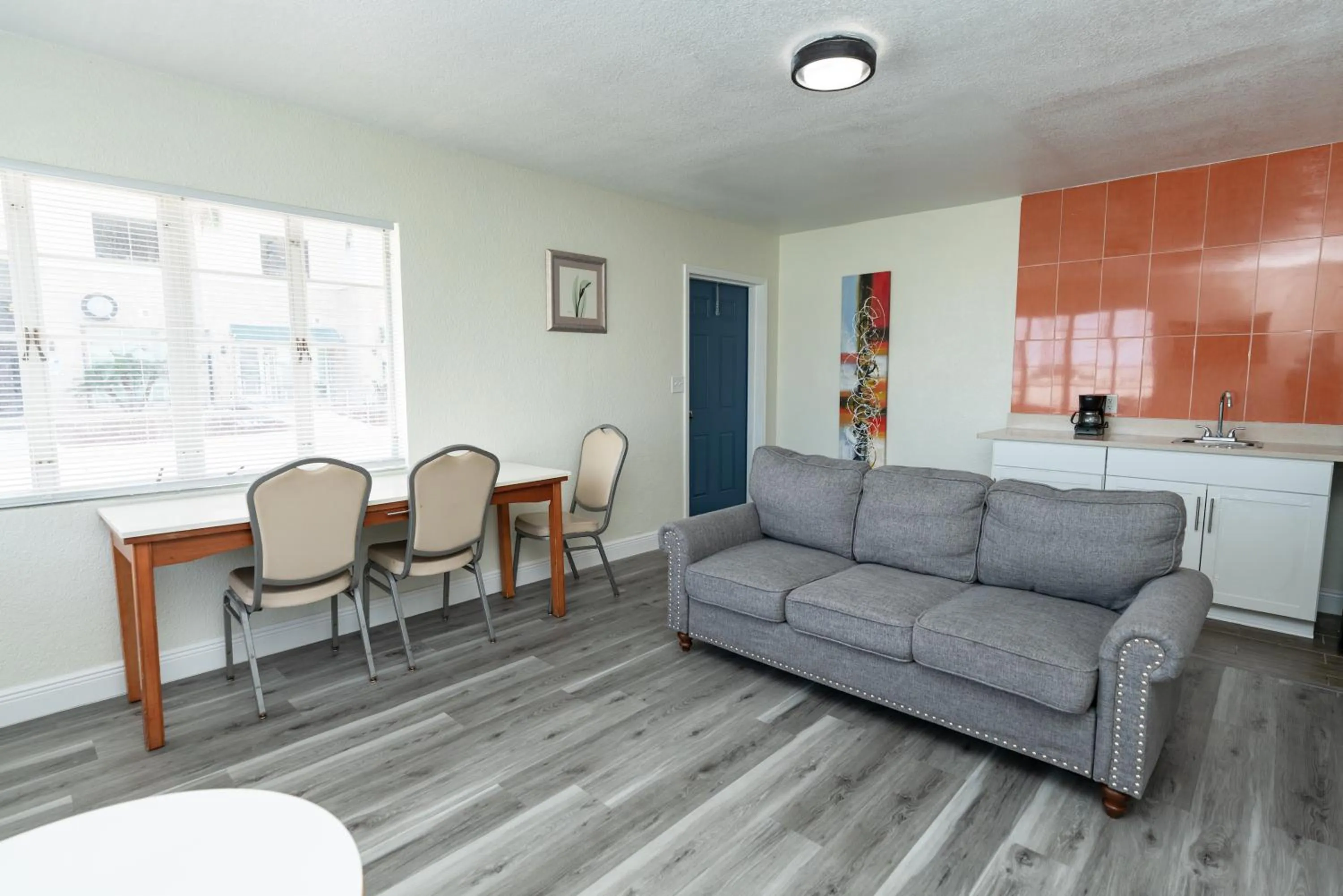 Sunrise Resort Motel South