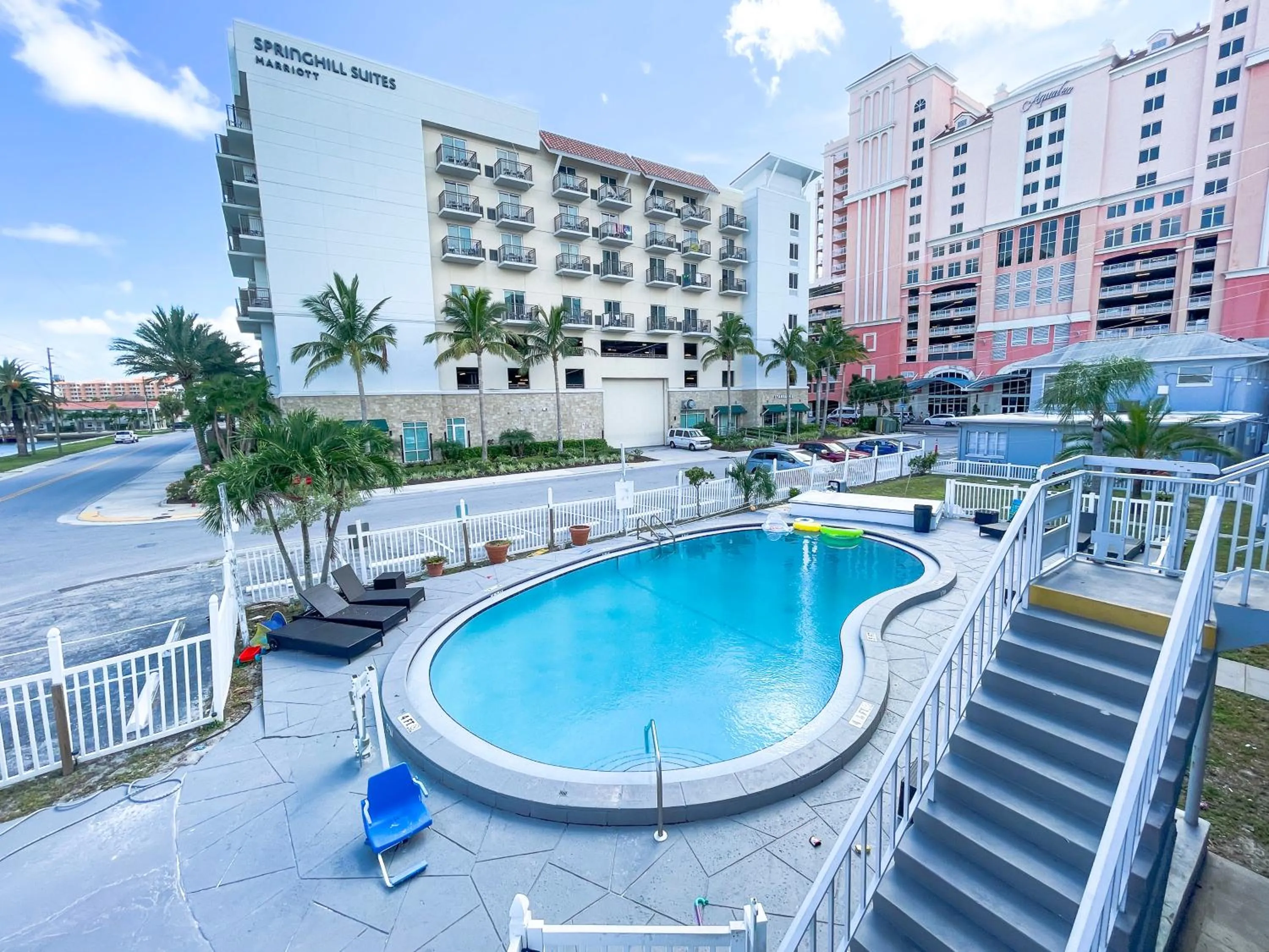 Sunrise Resort Motel South