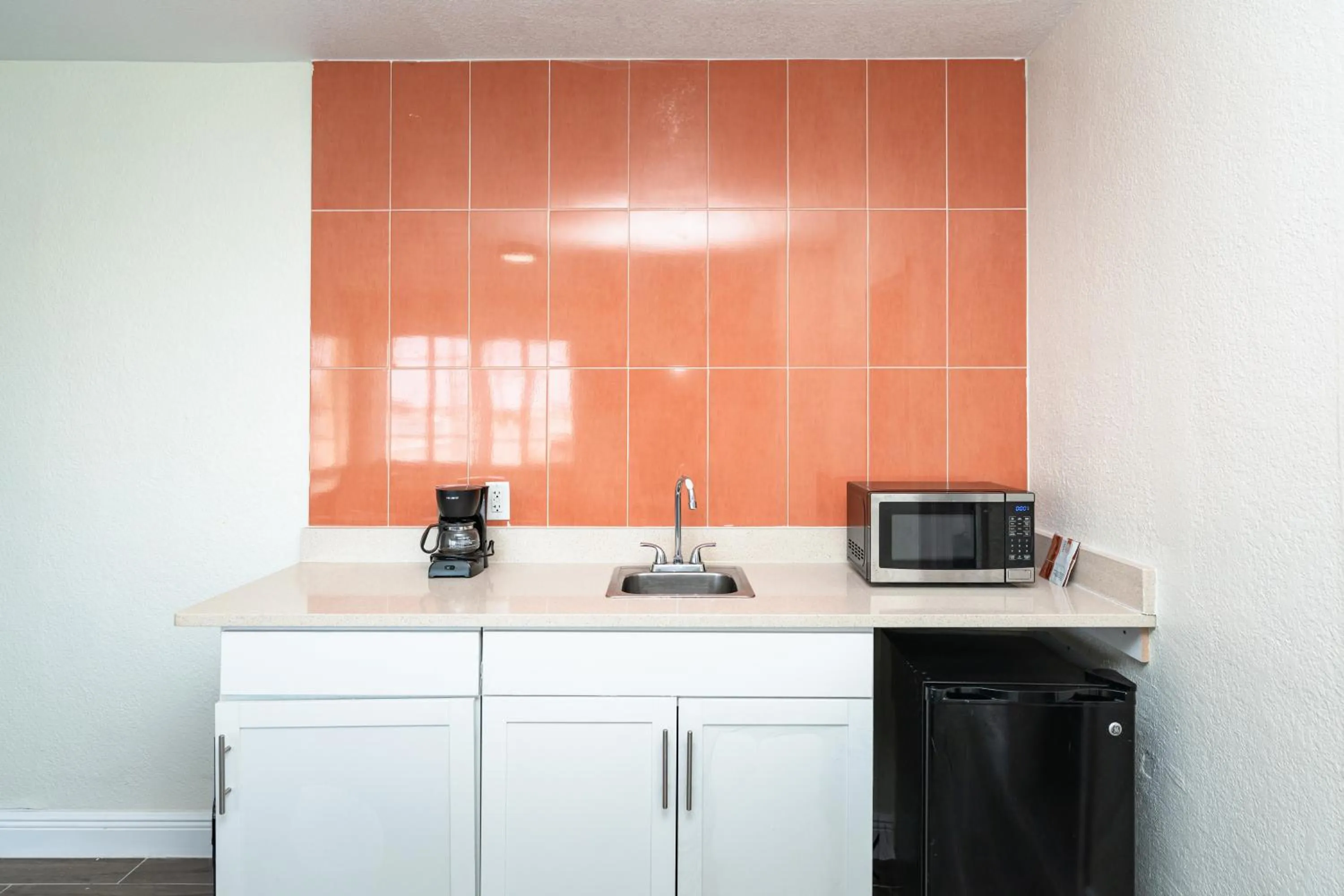 Sunrise Resort Motel South