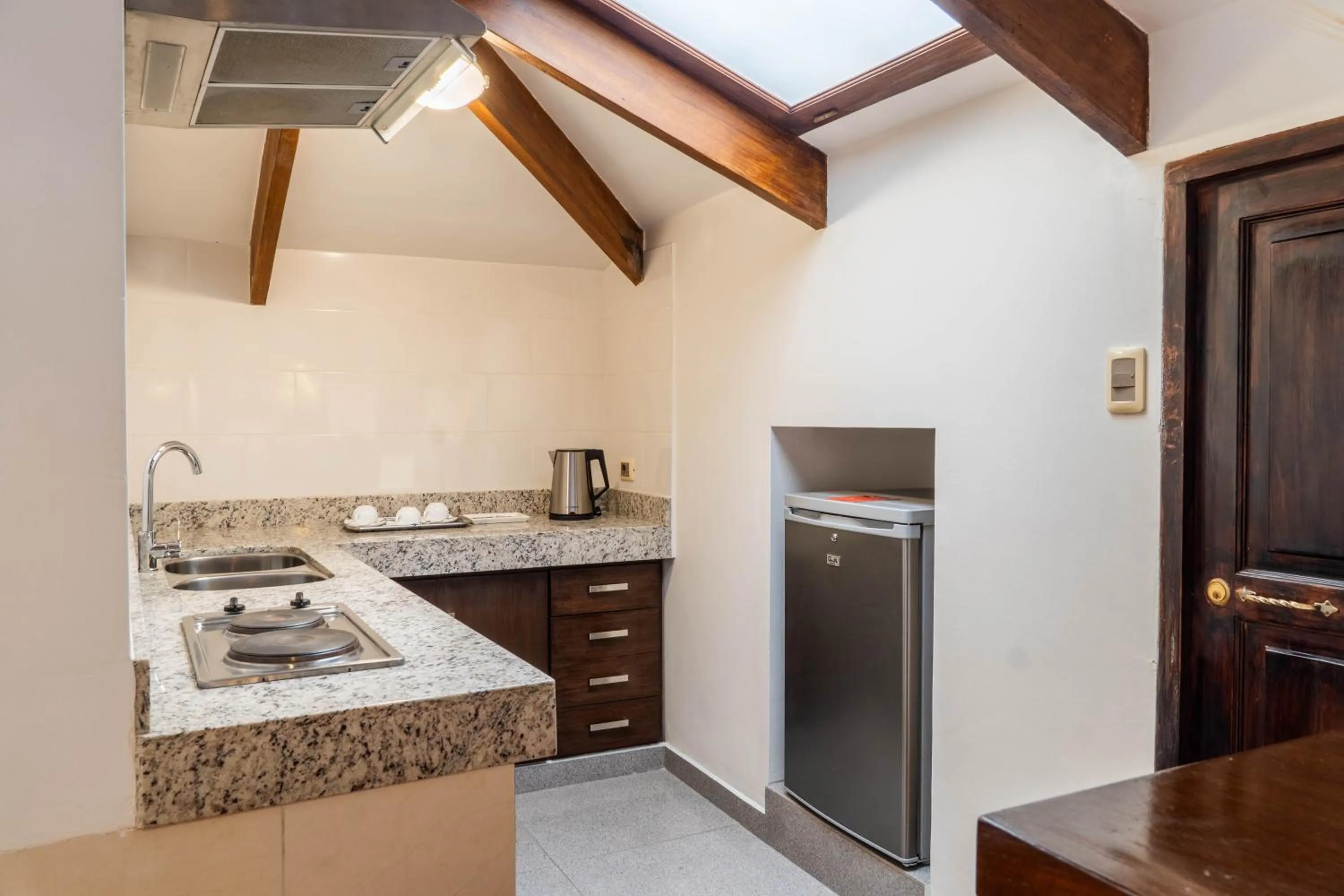 Kitchen or kitchenette in La Casona Hotel Boutique