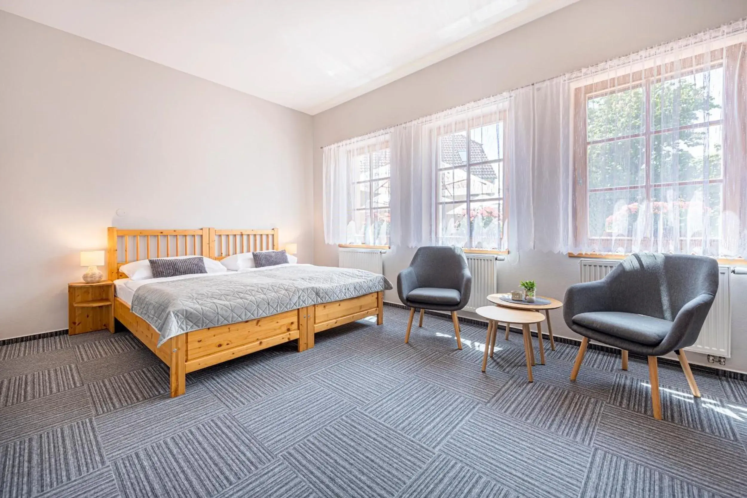 Quadruple Room with Shower in Hotel Pavlov Quadruple Room with Shower in Hotel Pavlov