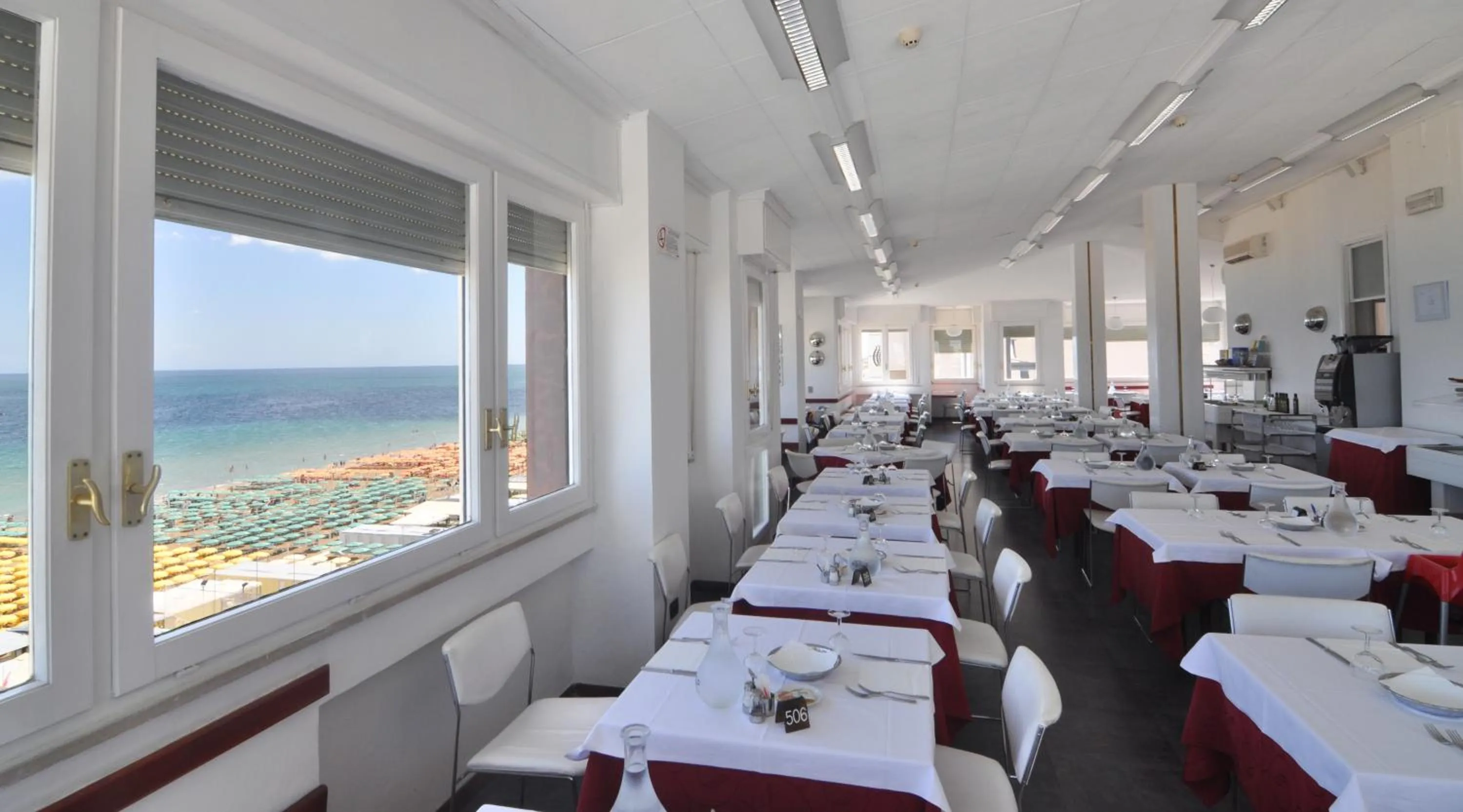 Restaurant/places to eat in Hotel Nettuno