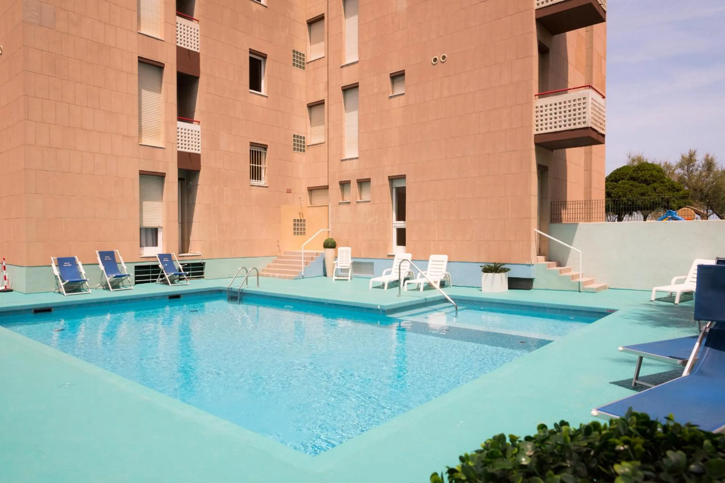 Swimming pool in Hotel Nettuno