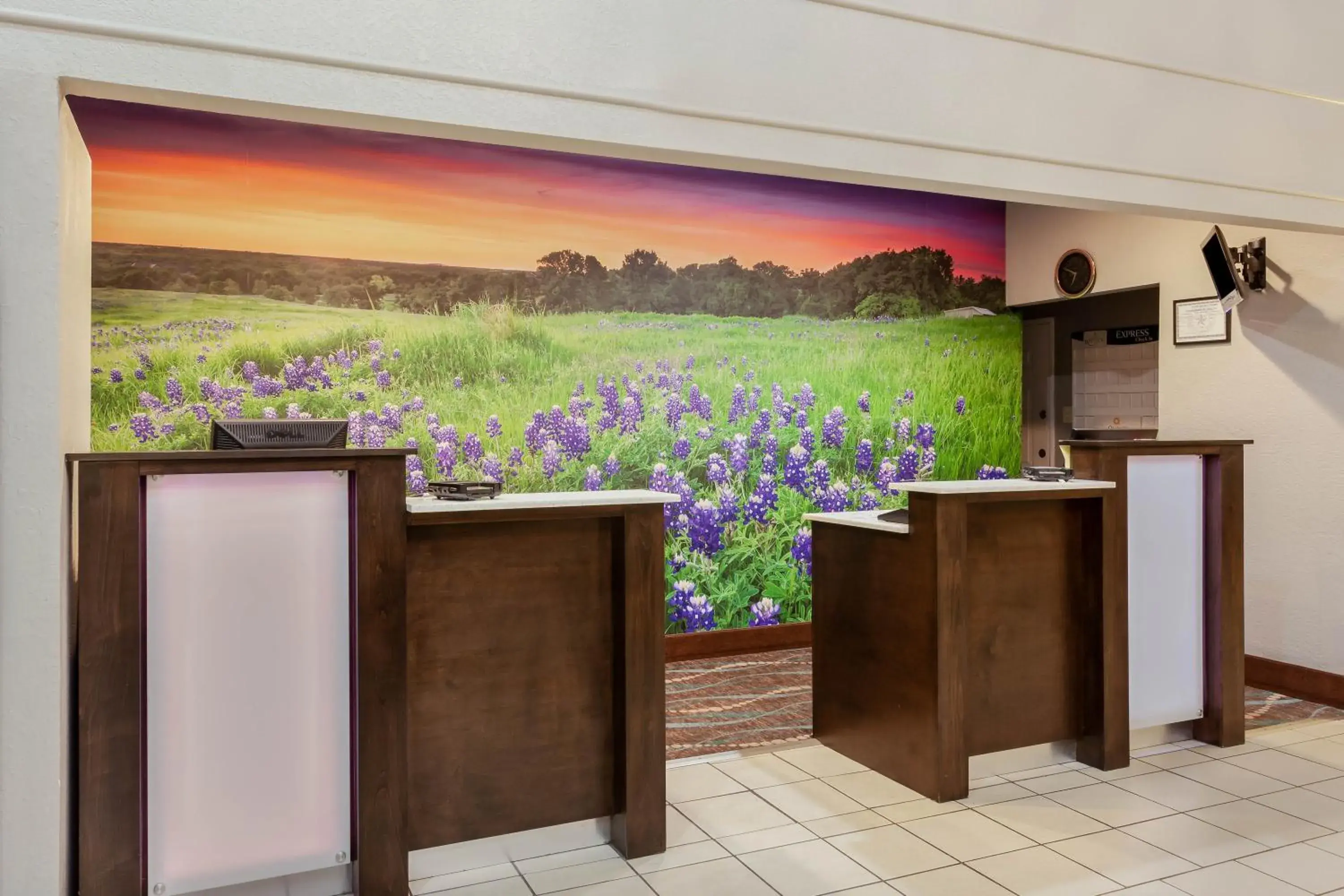 Lobby or reception in La Quinta by Wyndham Kerrville Lobby or reception in La Quinta by Wyndham Kerrville