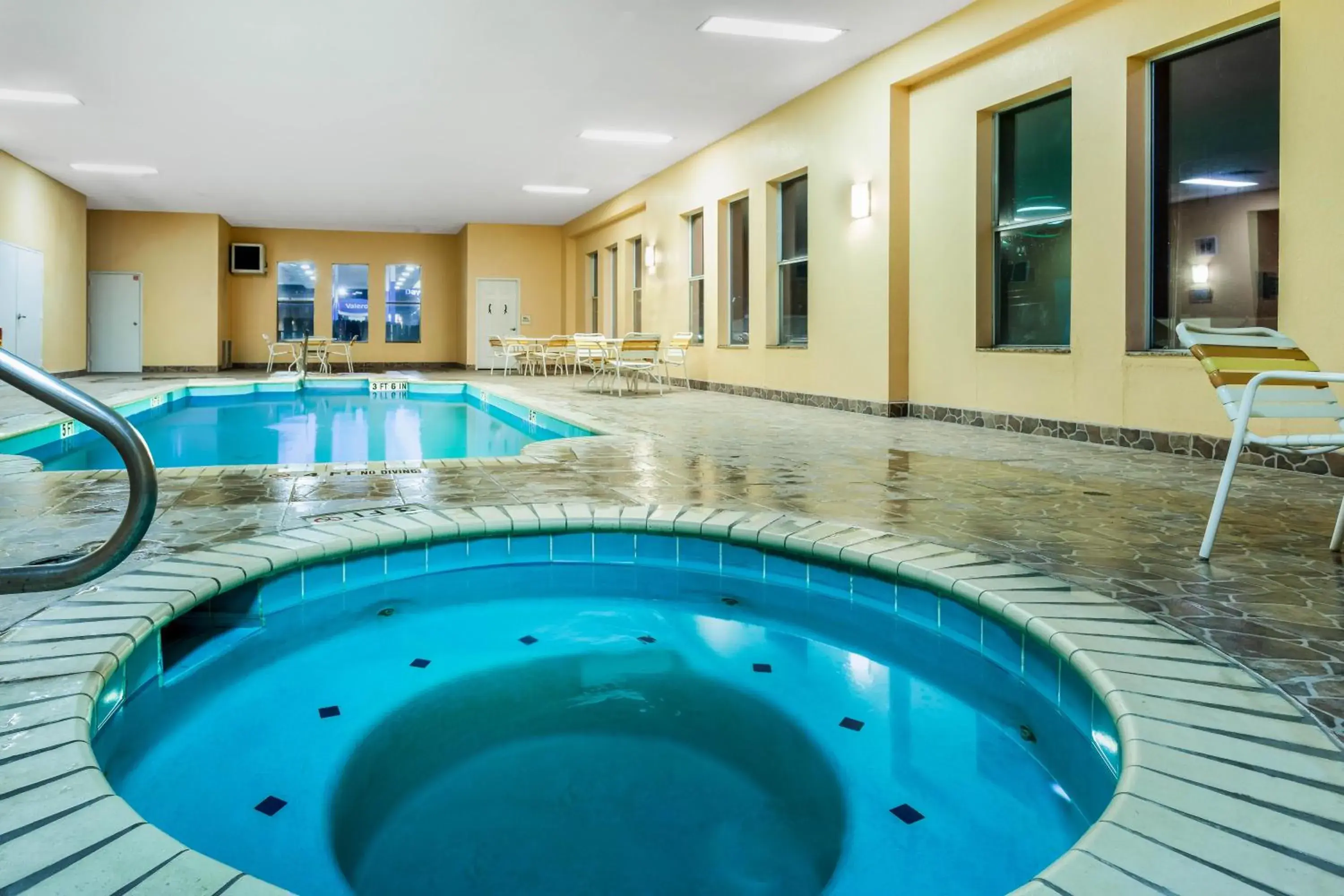Spa and wellness centre/facilities in La Quinta by Wyndham Kerrville Spa and wellness centre/facilities in La Quinta by Wyndham Kerrville