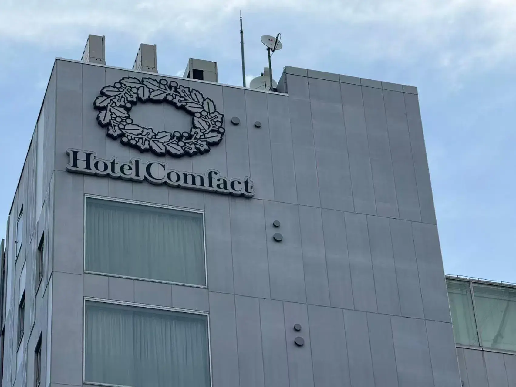 Property building in Hotel Comfact Property building in Hotel Comfact