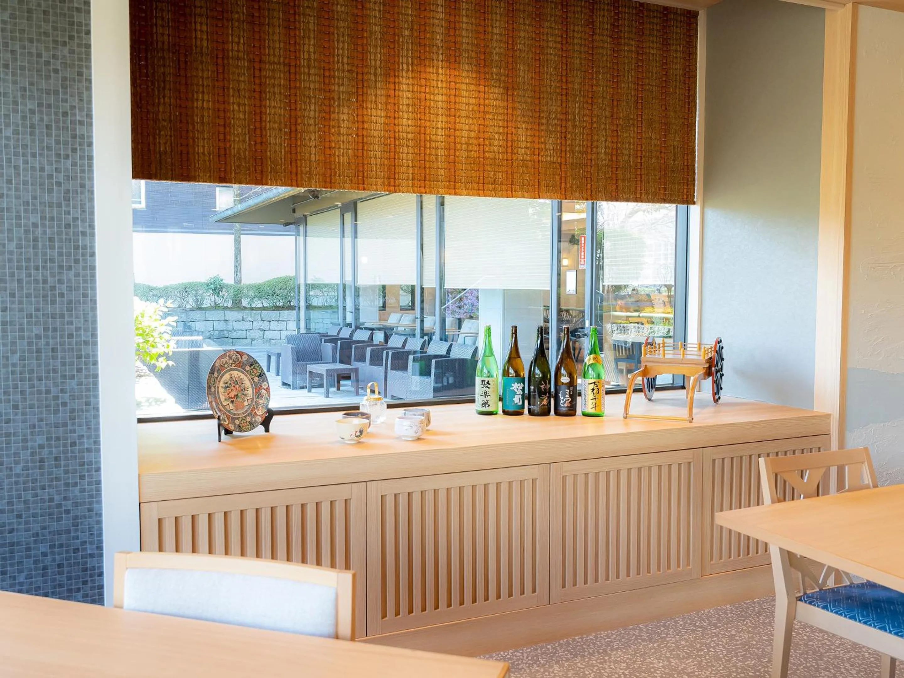 Restaurant/places to eat in Diamond Kyoto Society