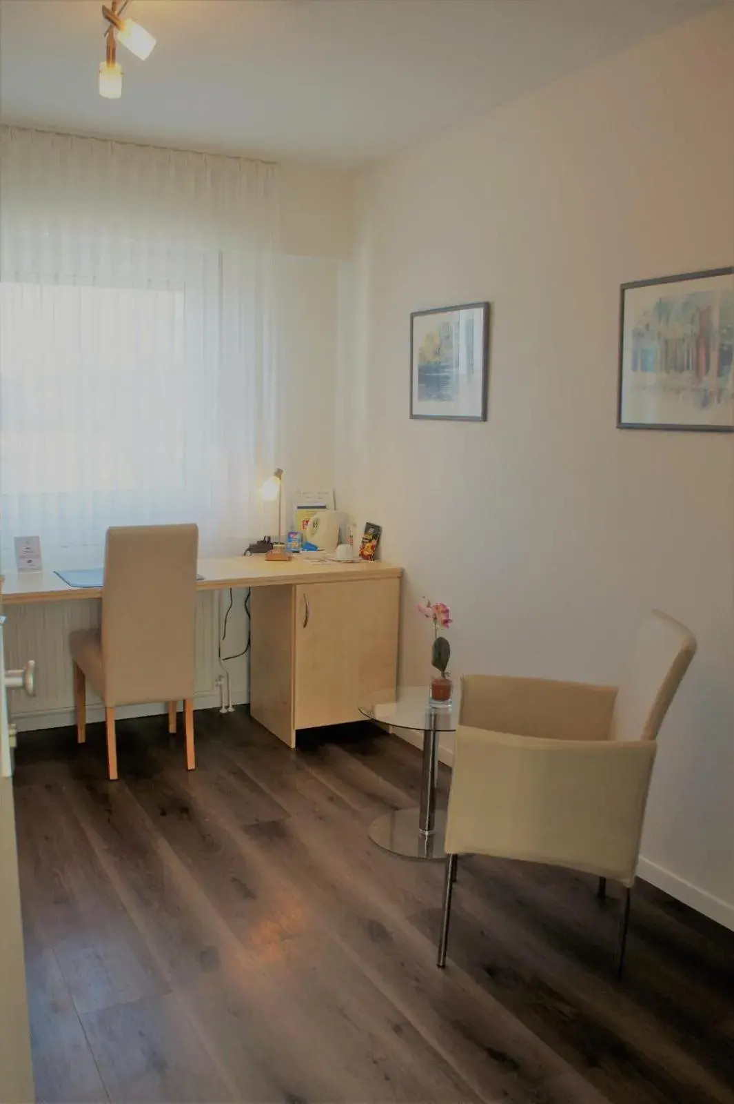 Economy Single Room - single occupancy in Hotel-Restaurant Zum Schwanen Economy Single Room - single occupancy in Hotel-Restaurant Zum Schwanen