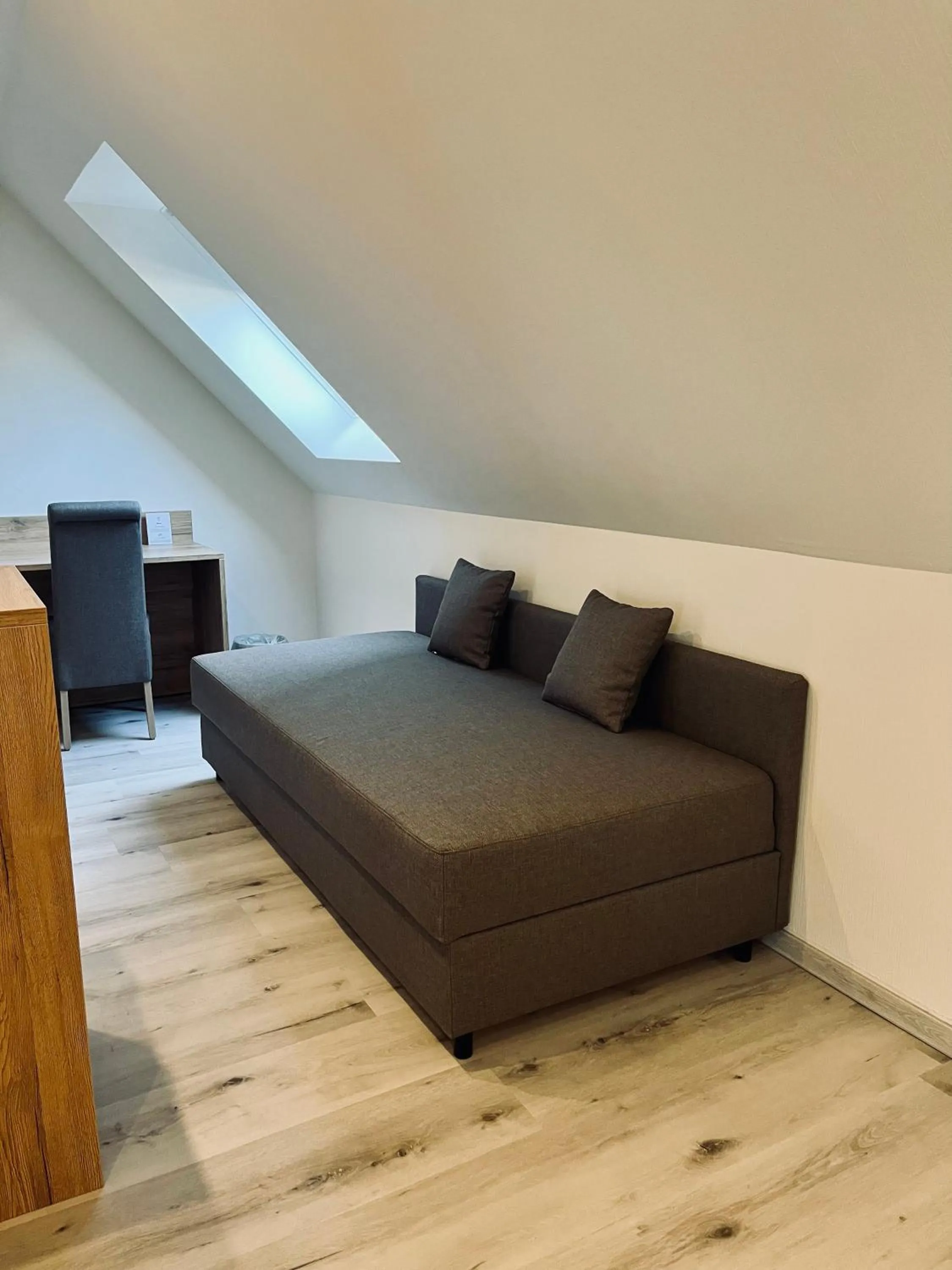 Photo of the whole room, Bed in Hotel-Restaurant Zum Schwanen