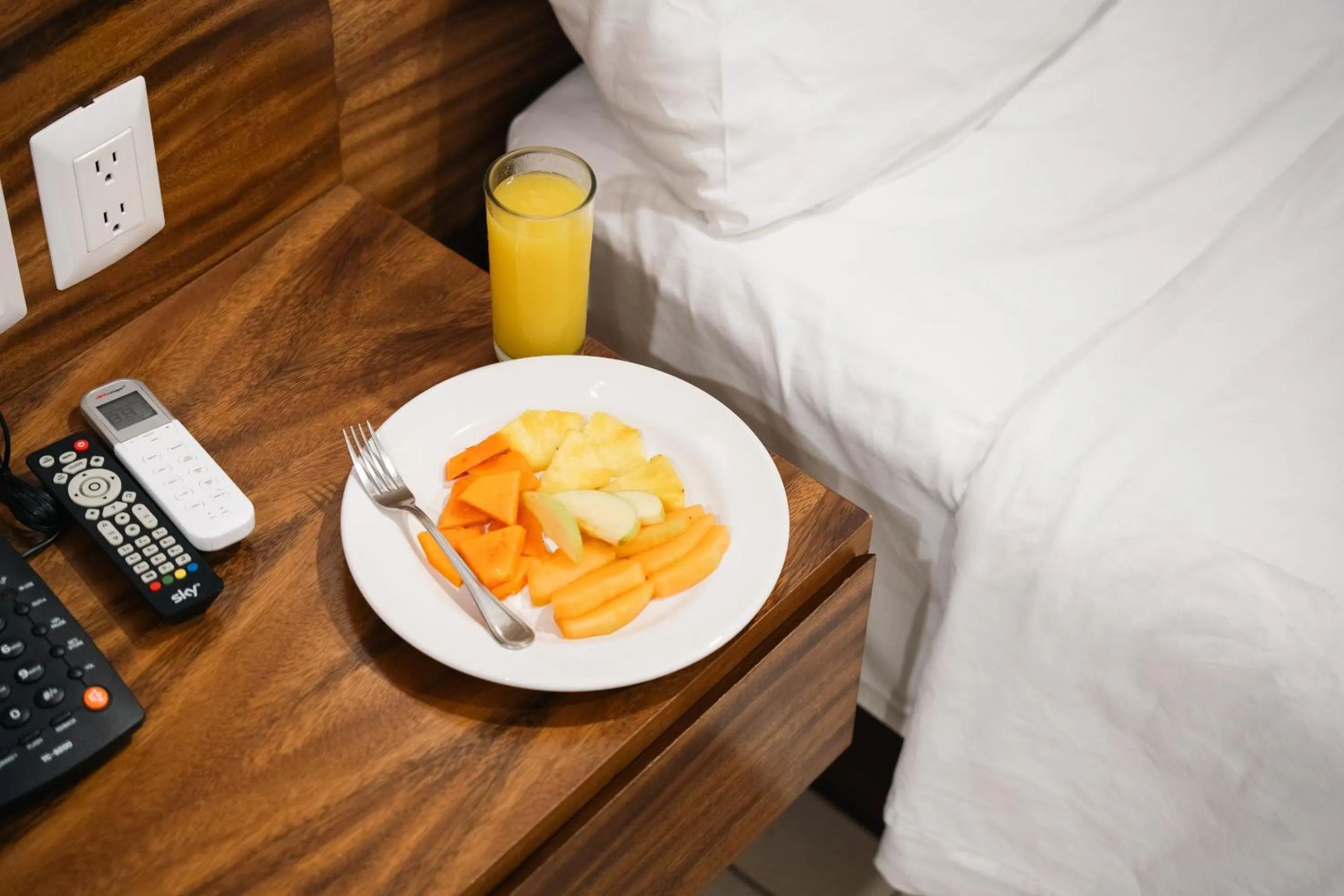 Food close-up, Bed in Hotel San Antonio