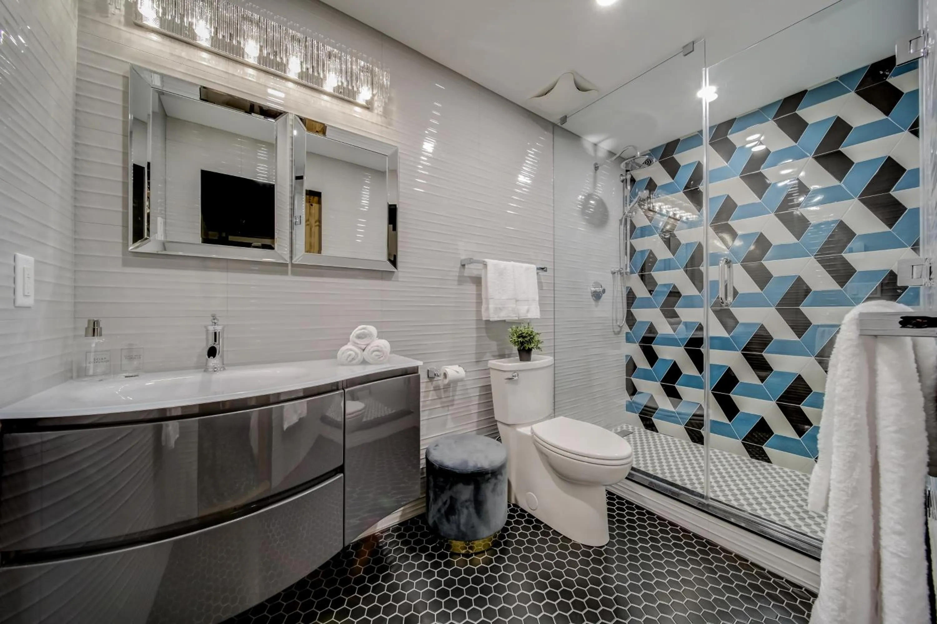 Shower in The Westlake