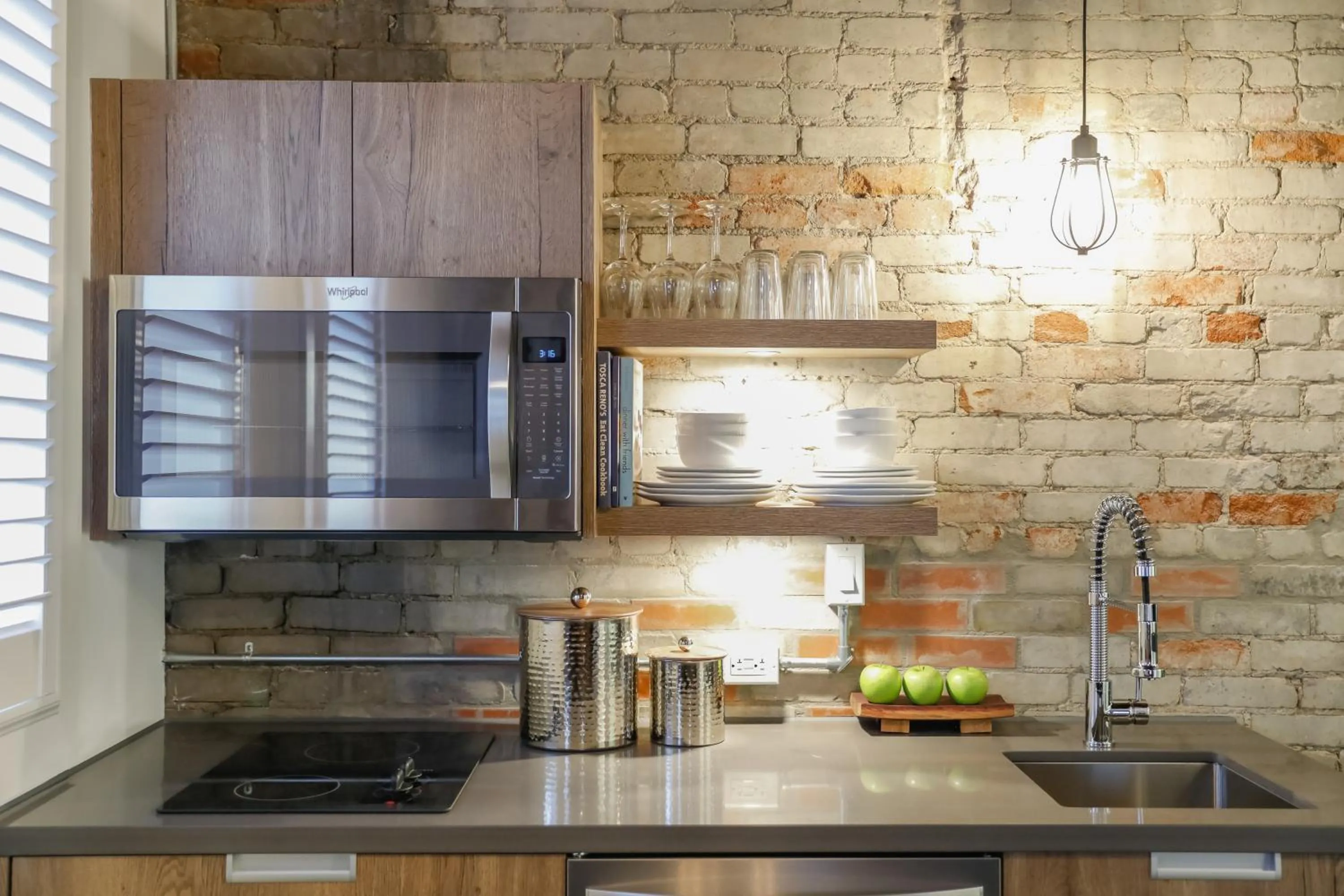 Coffee/tea facilities in The Westlake