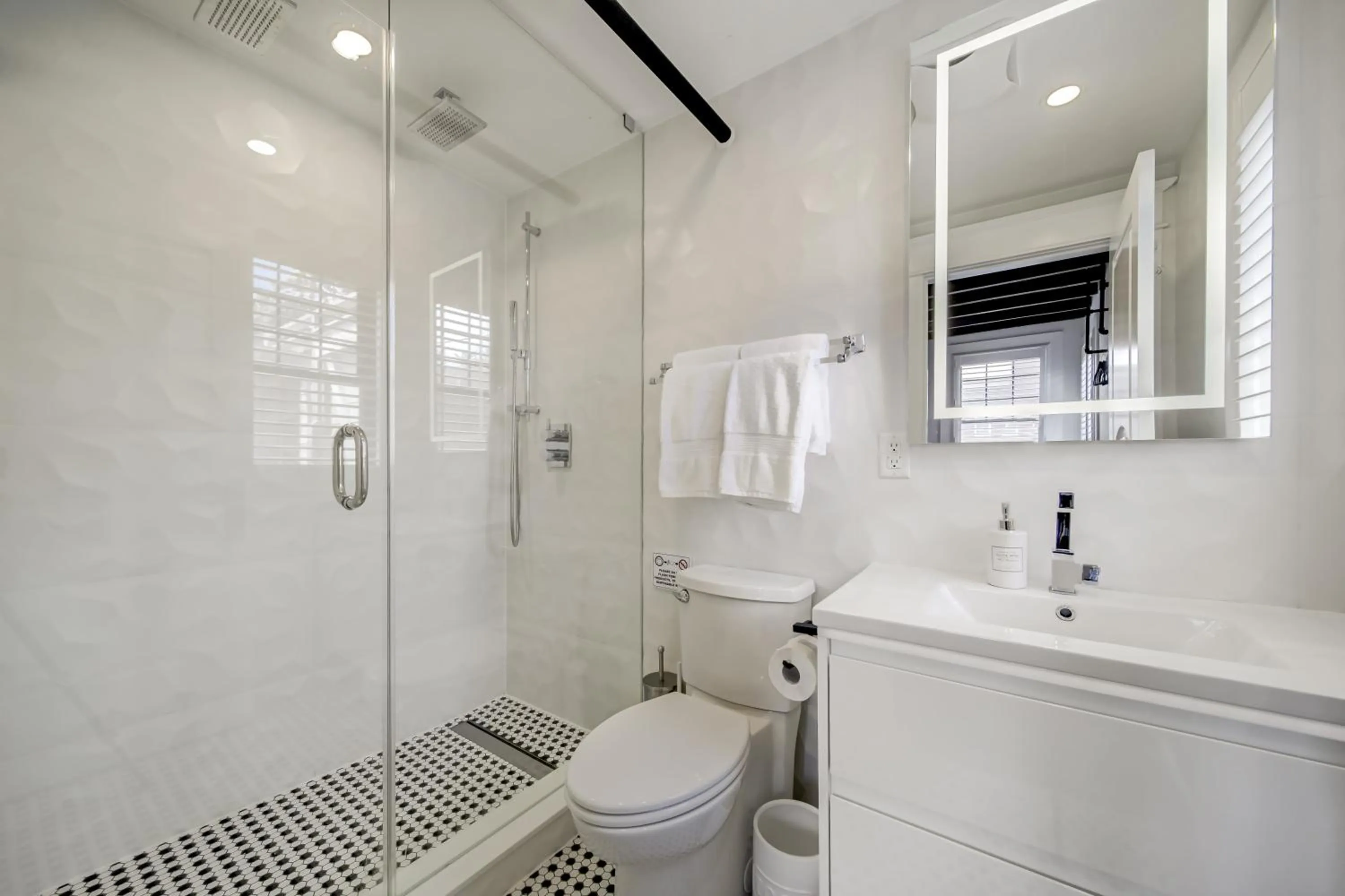 Shower in The Westlake