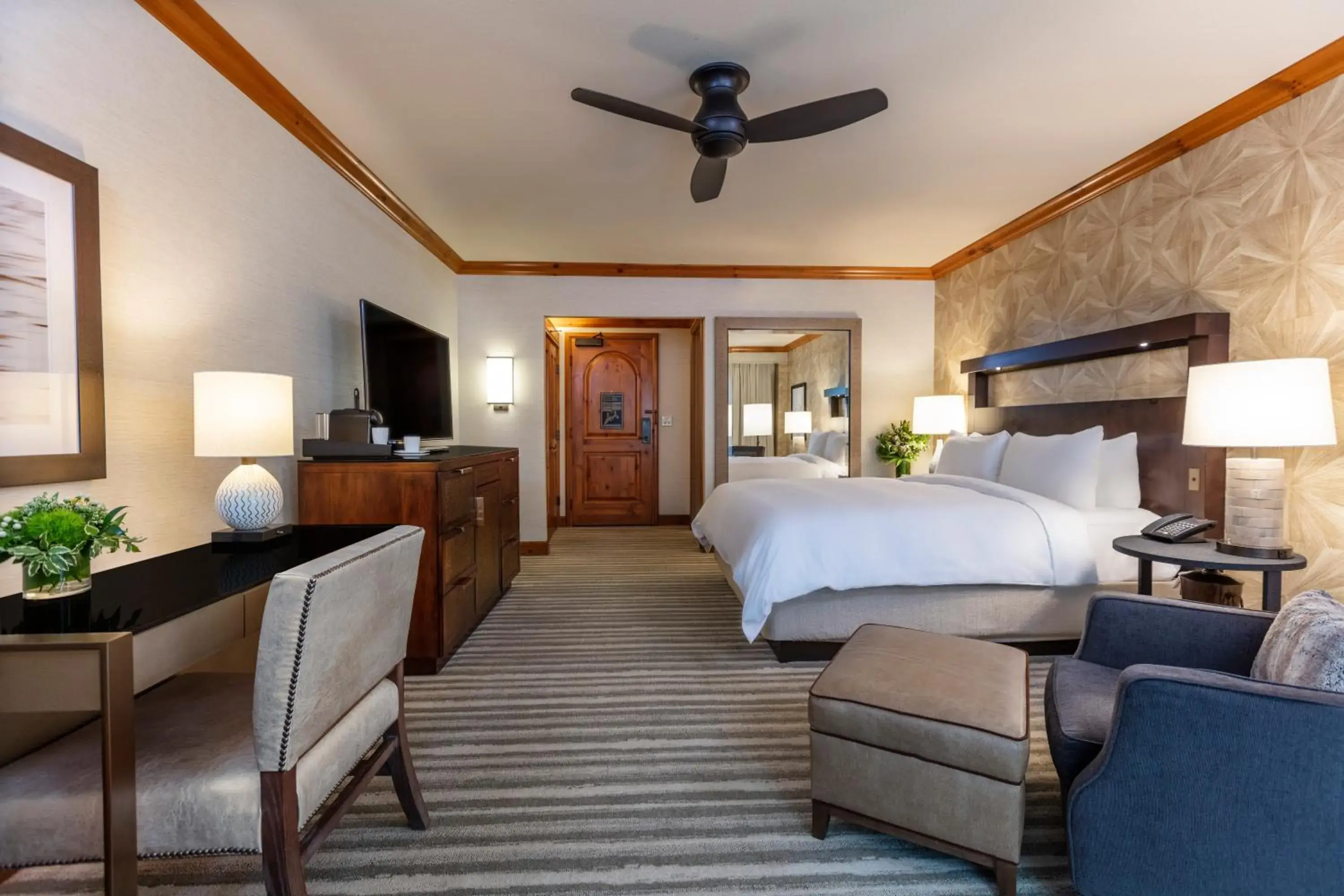 Bedroom, Bed in Park Hyatt Beaver Creek Resort and Spa, Vail Valley Bedroom, Bed in Park Hyatt Beaver Creek Resort and Spa, Vail Valley