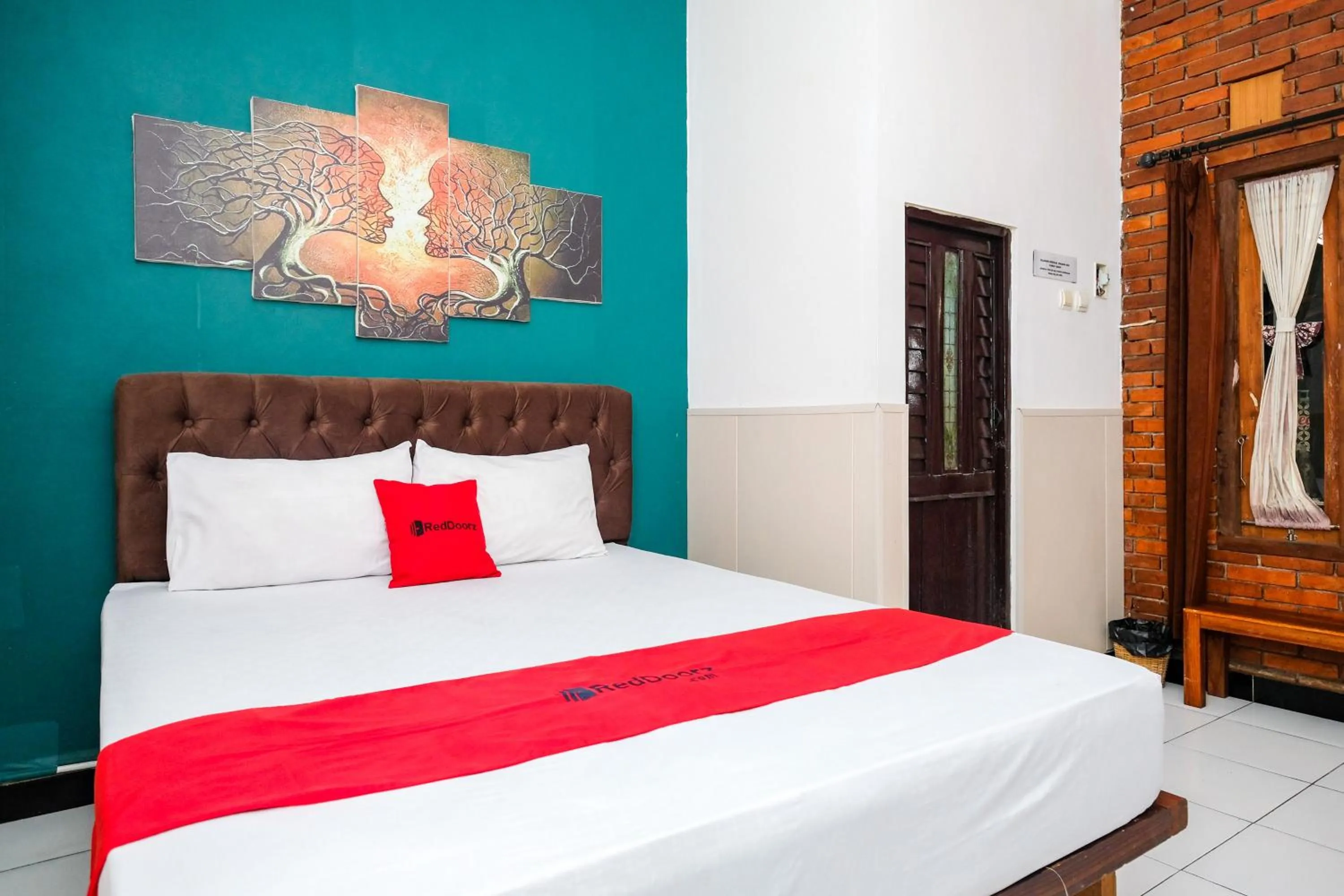 Bedroom, Bed in RedDoorz Syariah near Akmil Magelang