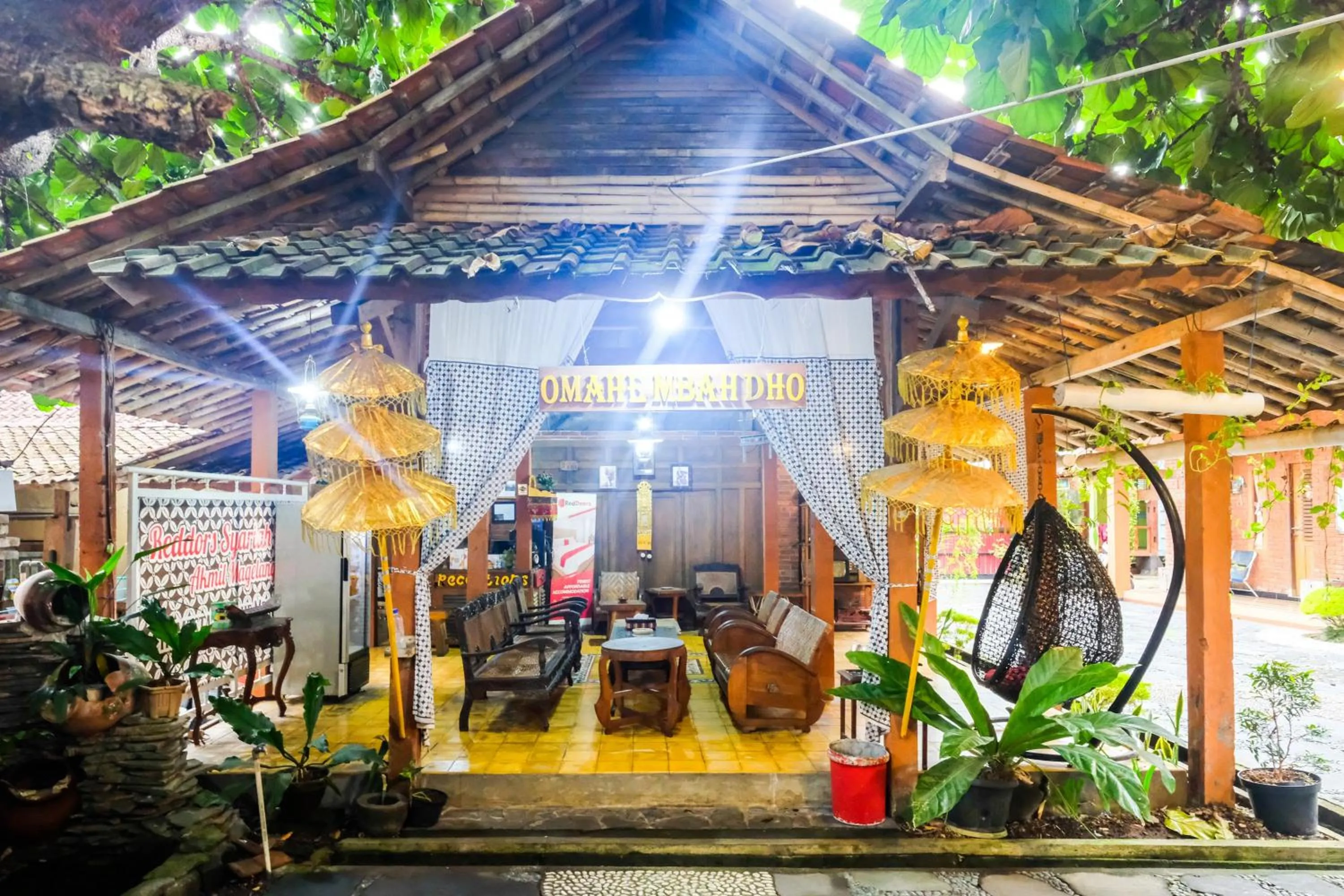 Property building in RedDoorz Syariah near Akmil Magelang