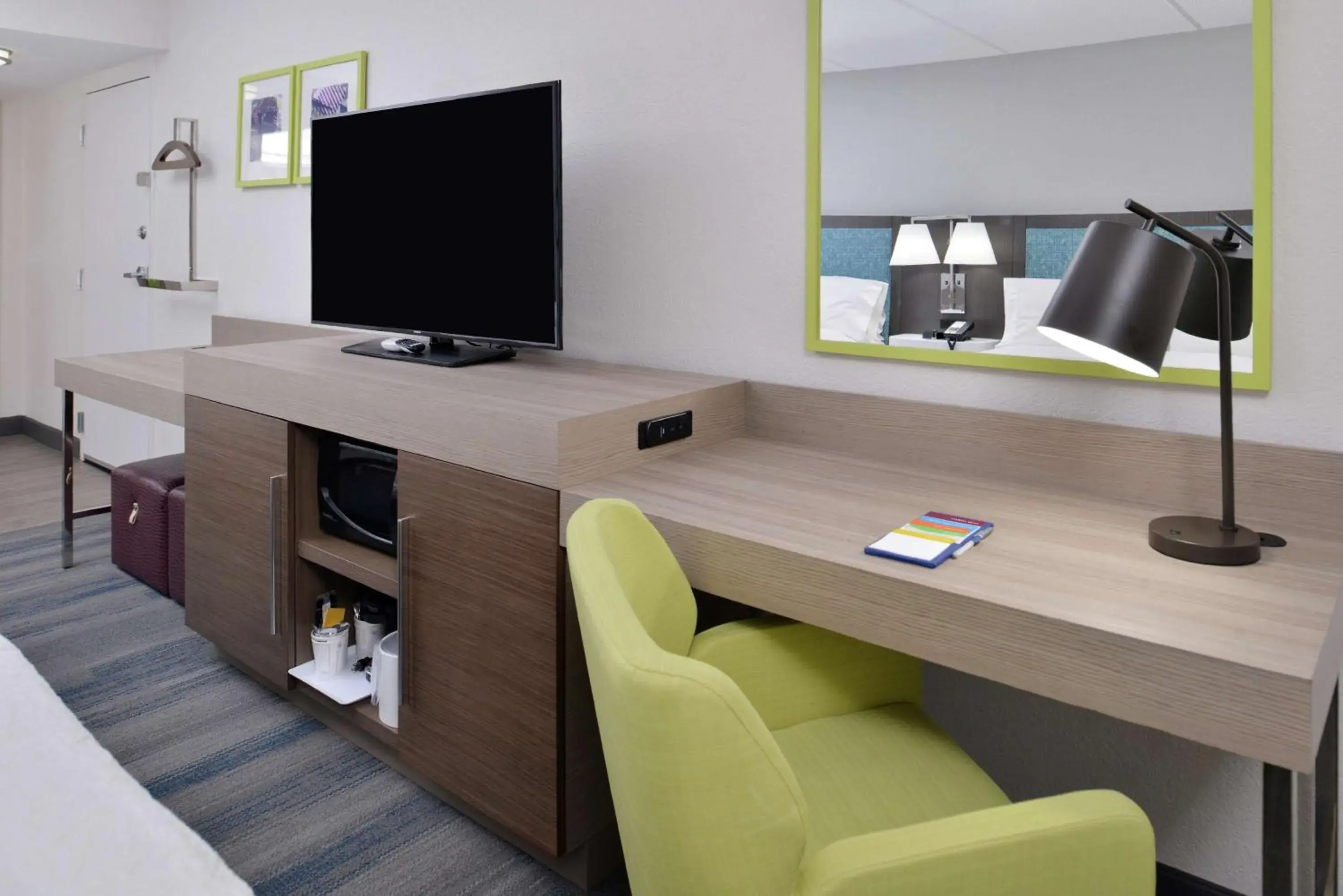 Bedroom in Hampton Inn - Greenville Bedroom in Hampton Inn - Greenville