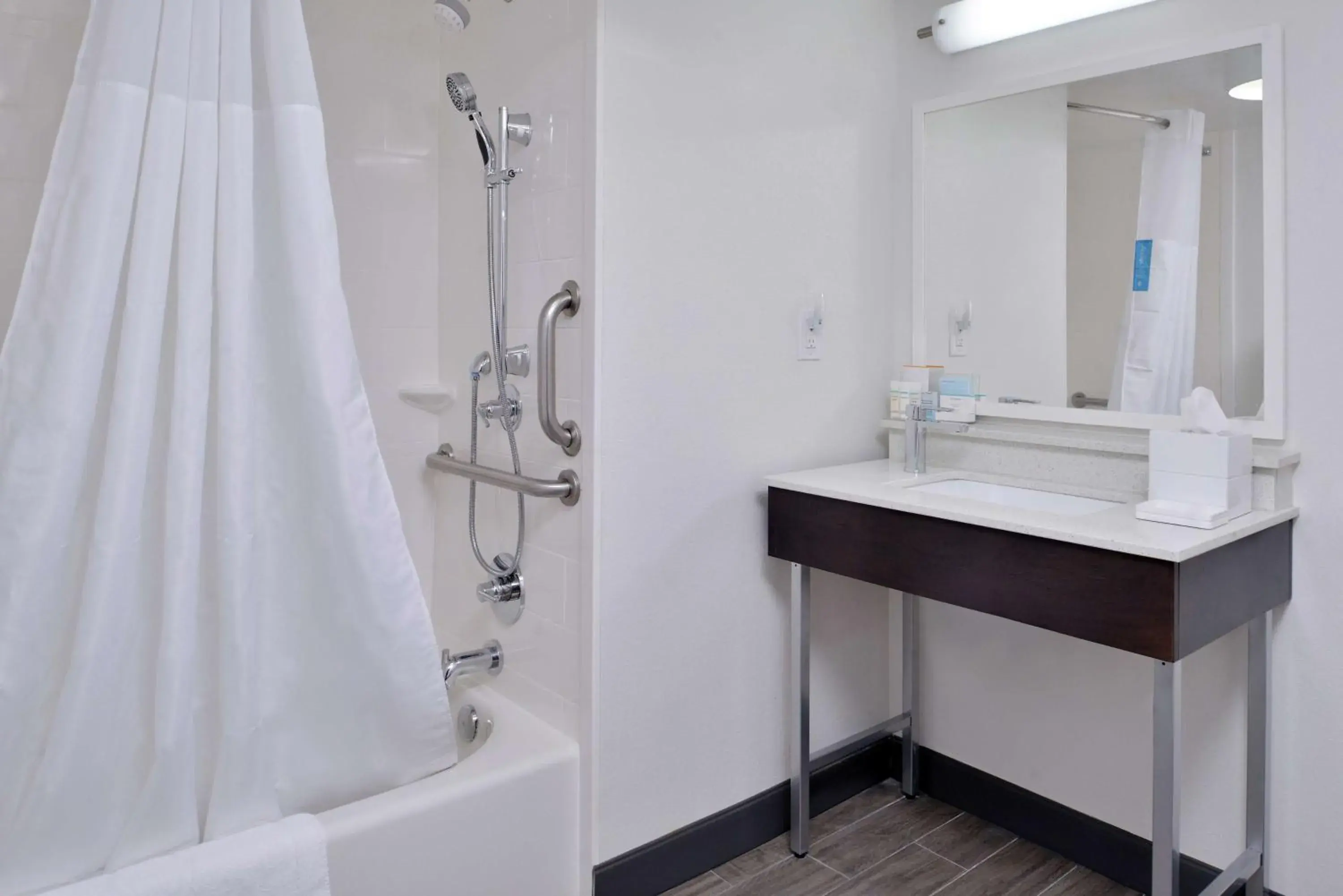 Bathroom in Hampton Inn - Greenville Bathroom in Hampton Inn - Greenville