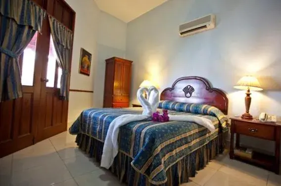 Bed in Hotel Discovery Bed in Hotel Discovery