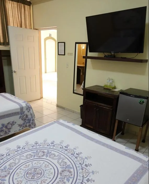 Photo of the whole room, Bed in Hotel La Merced