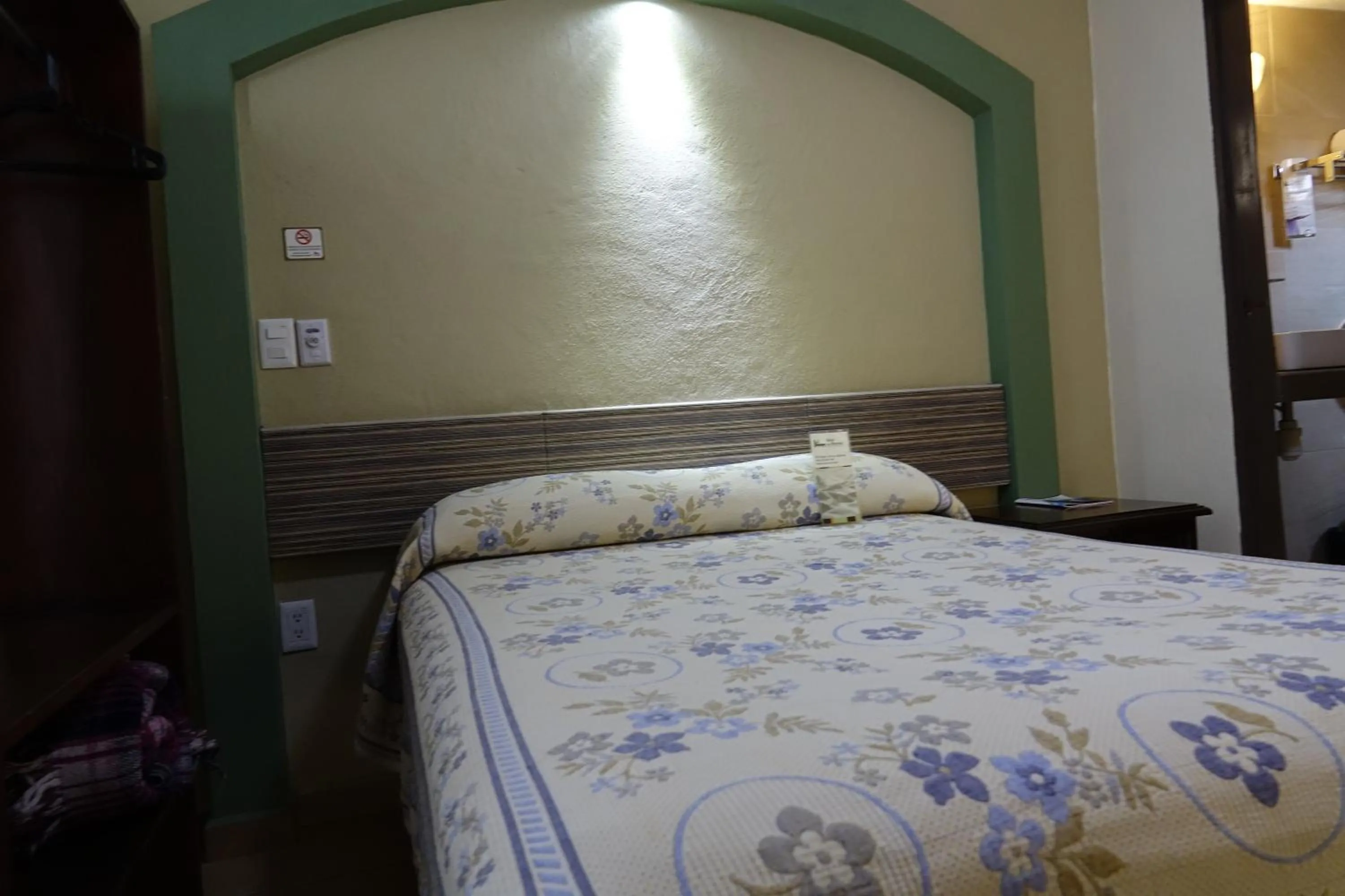 Bed in Hotel La Merced