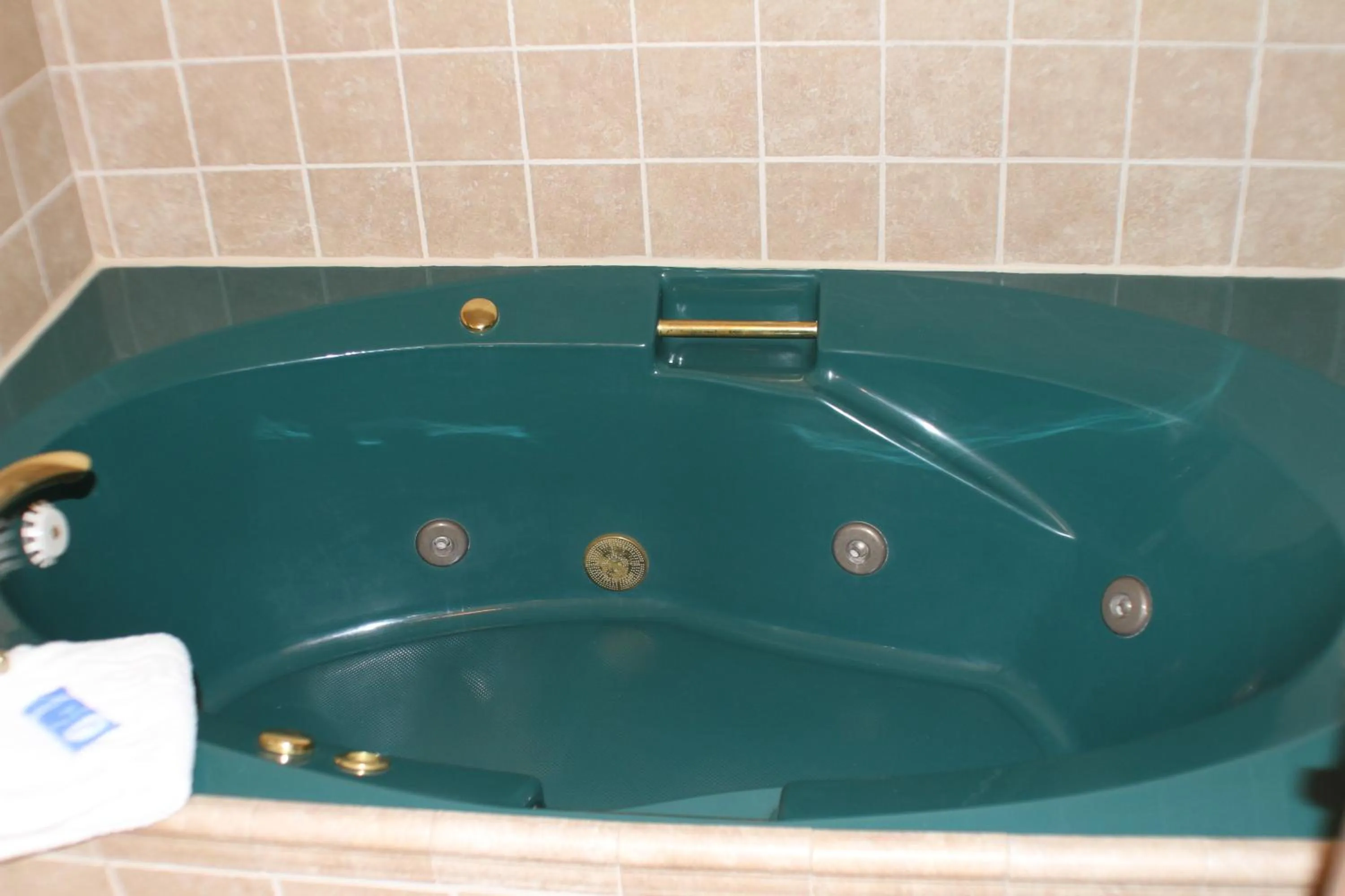 Bathroom in Buffalo Bill's Antlers Inn