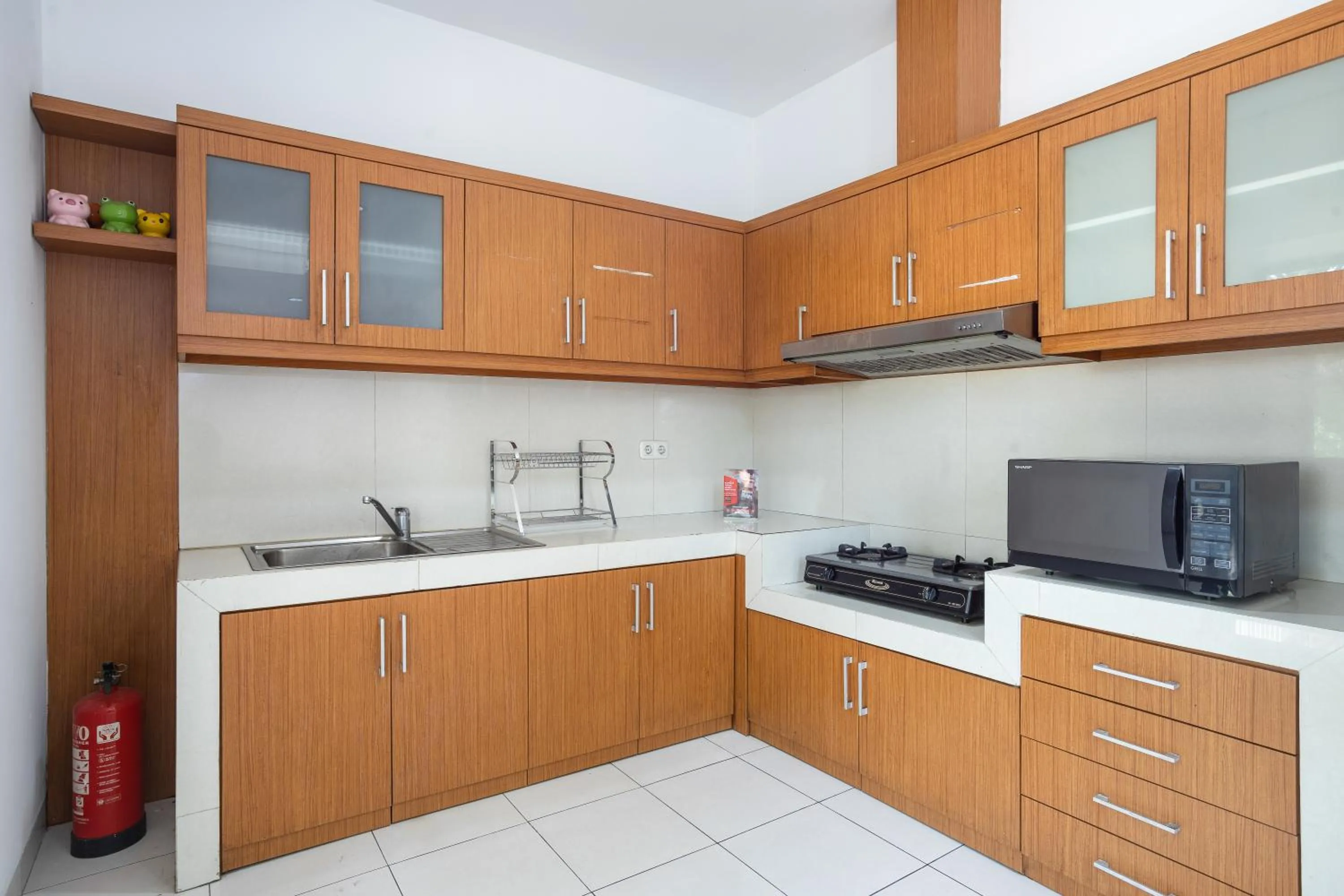 Kitchen or kitchenette in RedDoorz near Eka Hospital BSD City