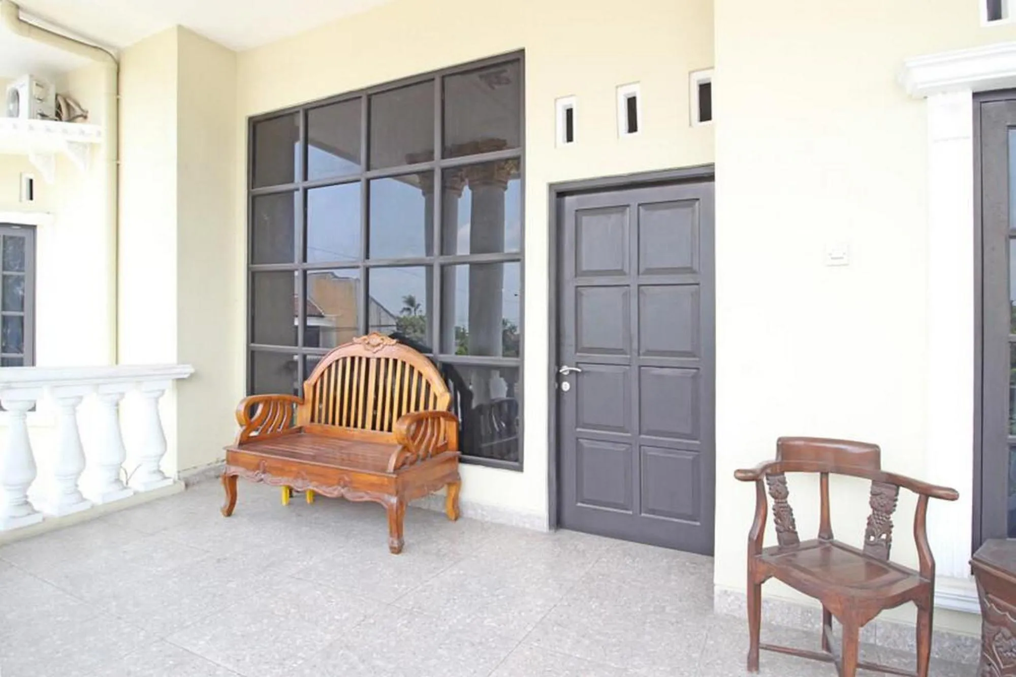 Balcony/Terrace in RedDoorz near UMY Yogyakarta