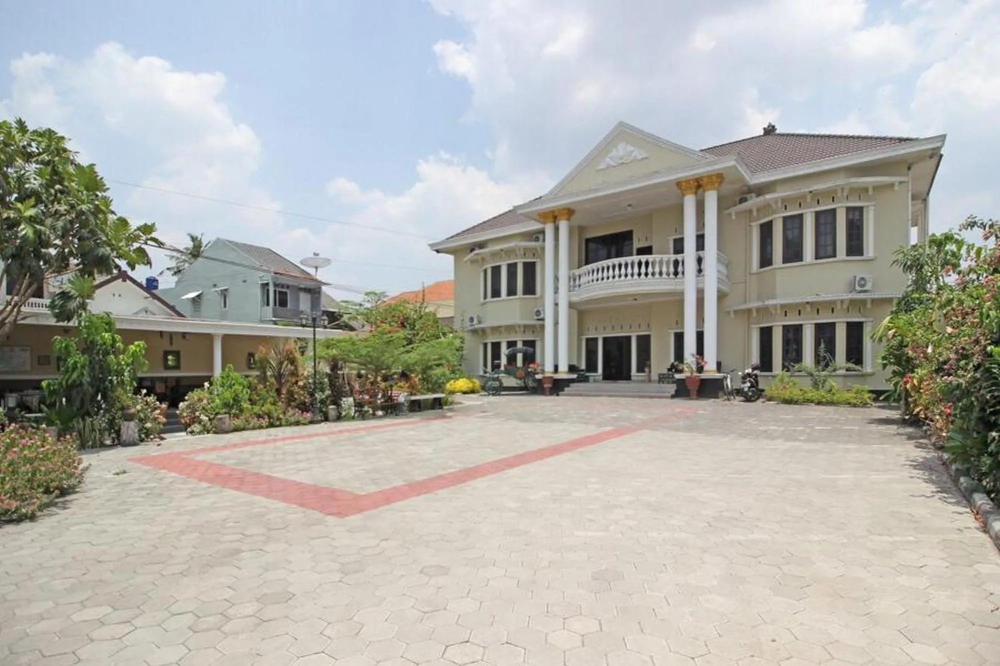 Property building in RedDoorz near UMY Yogyakarta