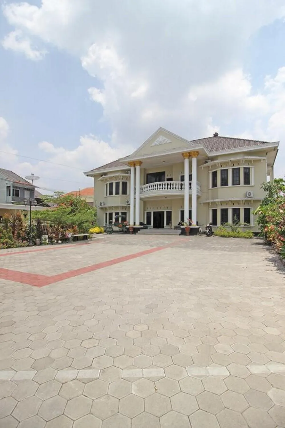 Property building in RedDoorz near UMY Yogyakarta