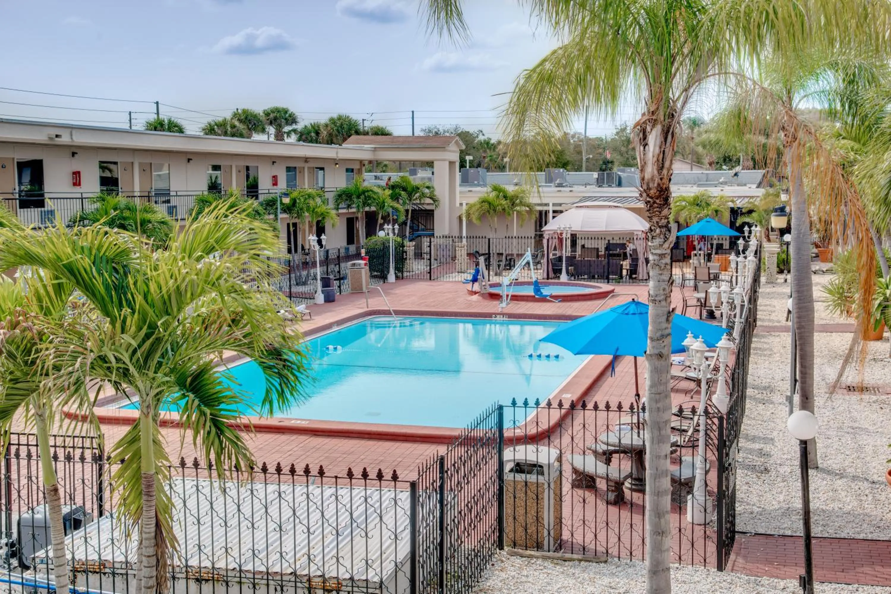 Pool view in Days Inn by Wyndham St. Petersburg / Tampa Bay Area