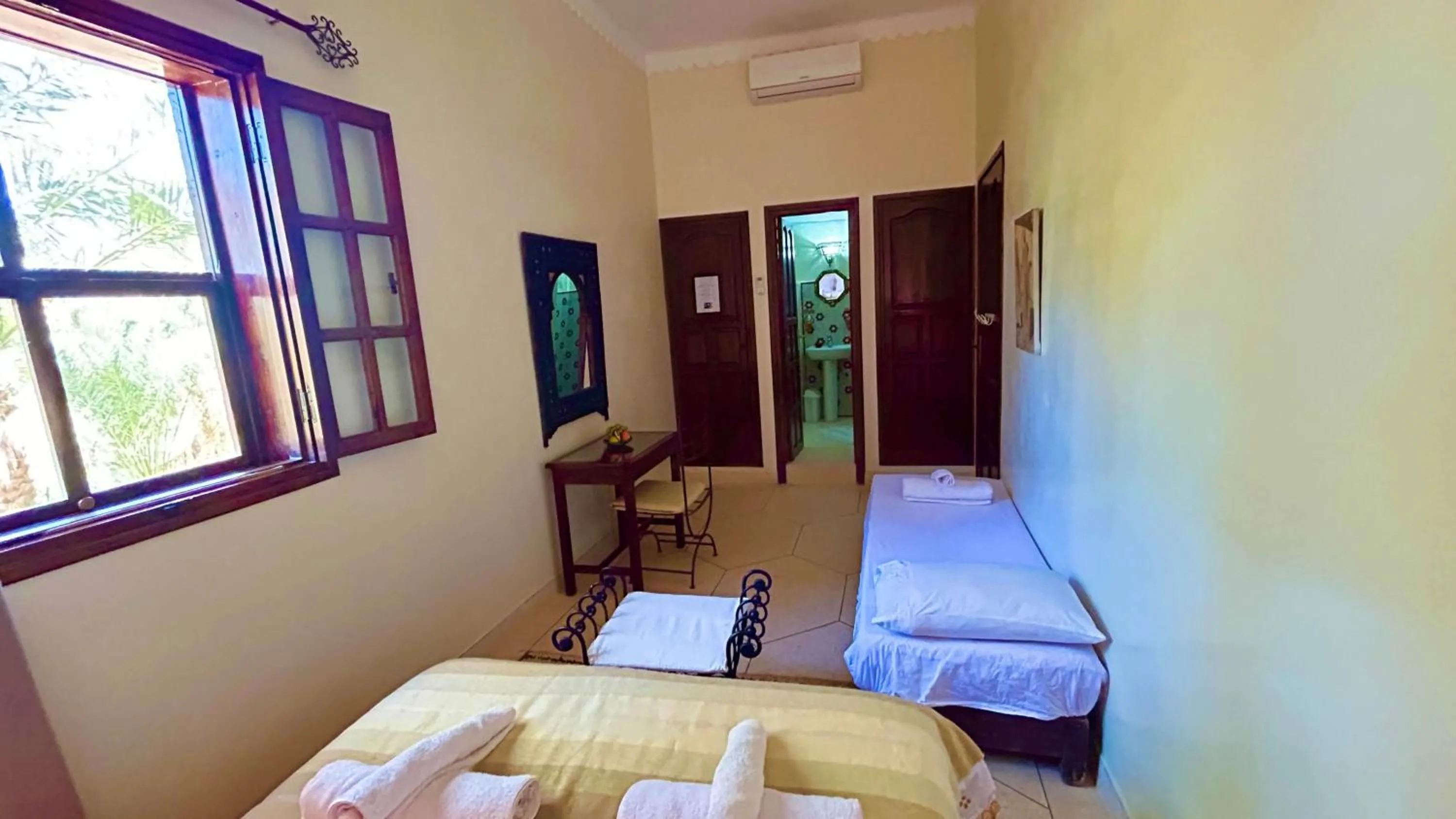 Bed in Dar Nakhla - Zagora guest house