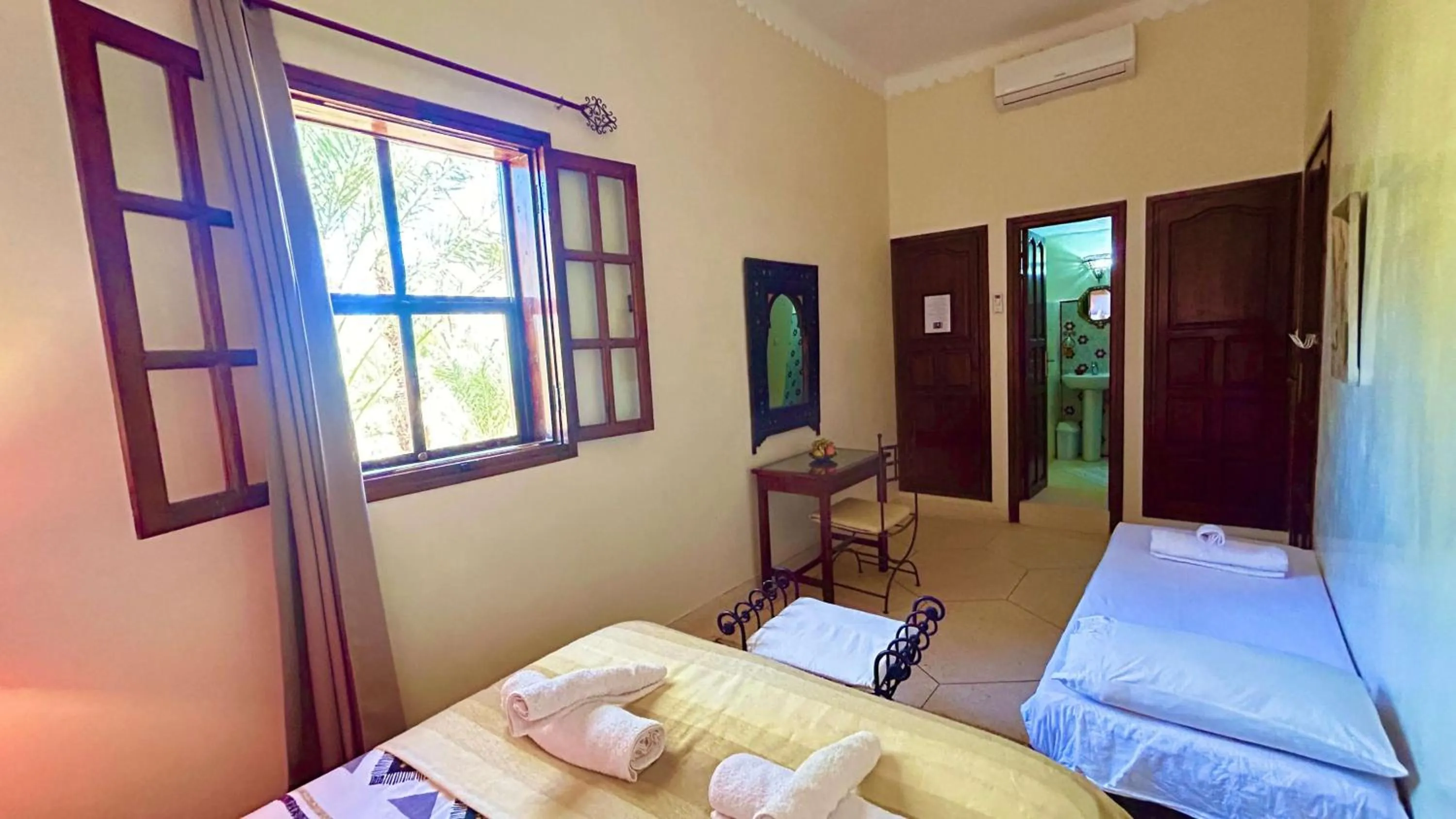 Bed in Dar Nakhla - Zagora guest house
