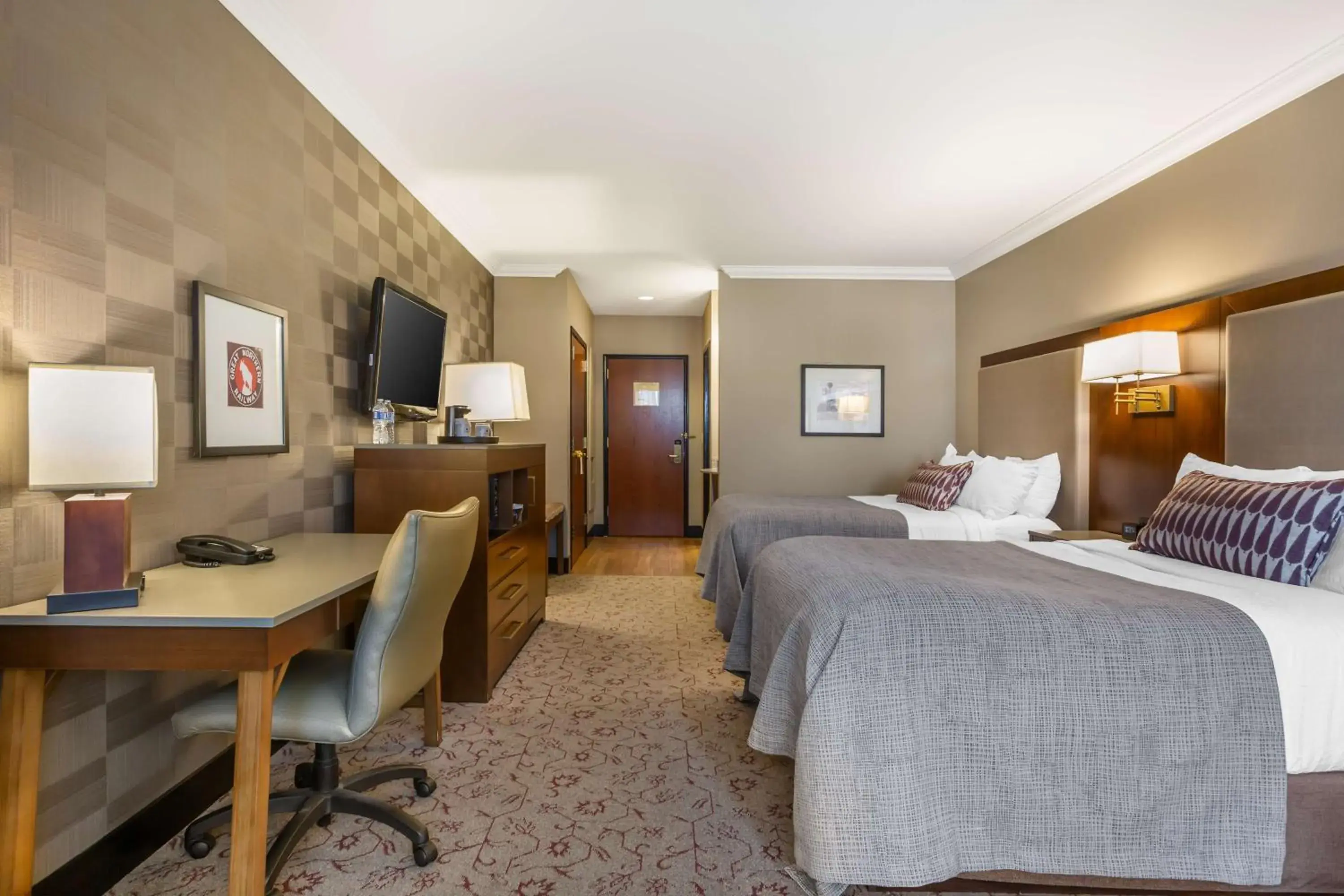 Queen Room with Two Queen Beds with Roll-In Shower - Mobility Access in Best Western Premier Helena Great Northern Hotel Queen Room with Two Queen Beds with Roll-In Shower - Mobility Access in Best Western Premier Helena Great Northern Hotel