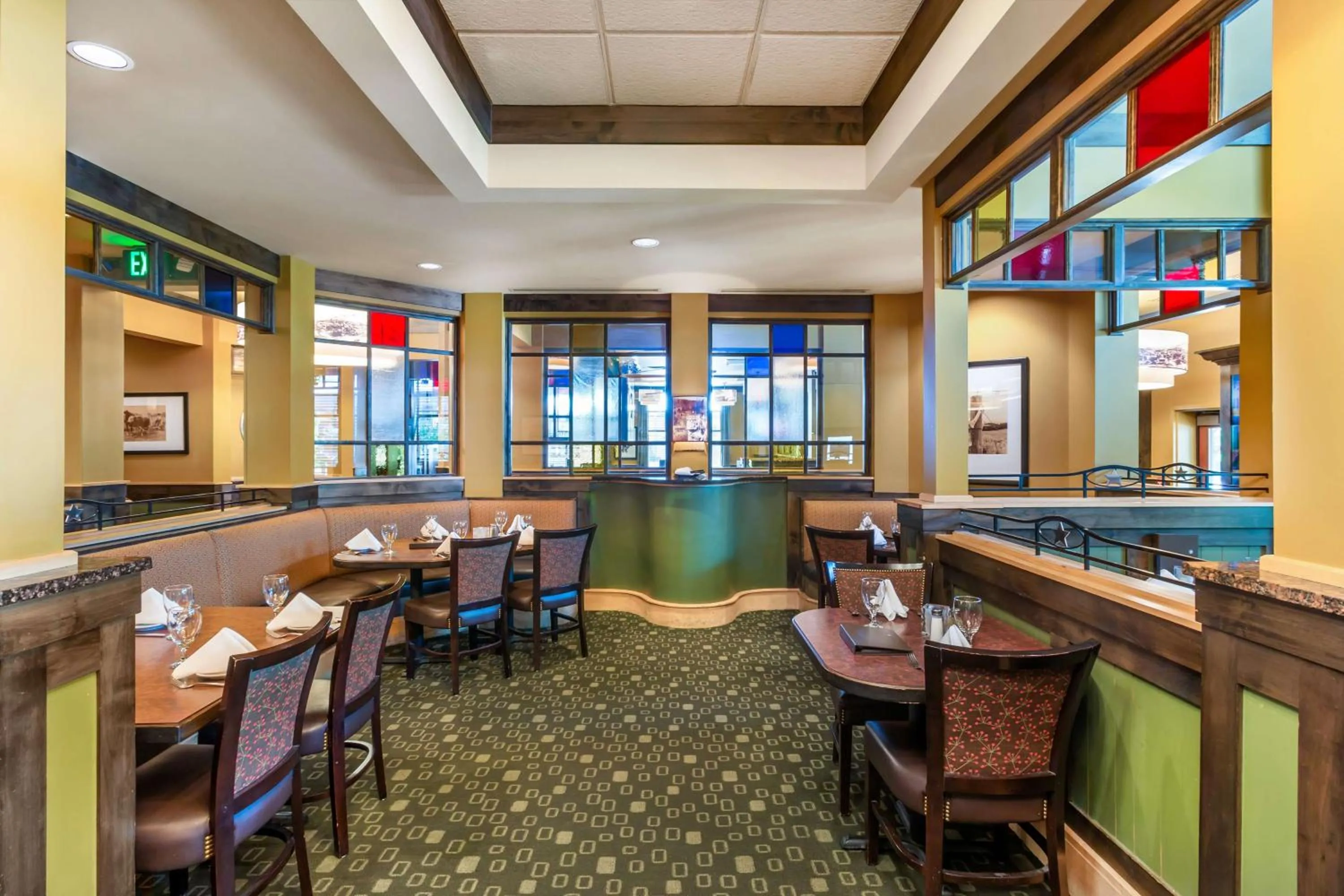 Restaurant/places to eat in Best Western Premier Helena Great Northern Hotel