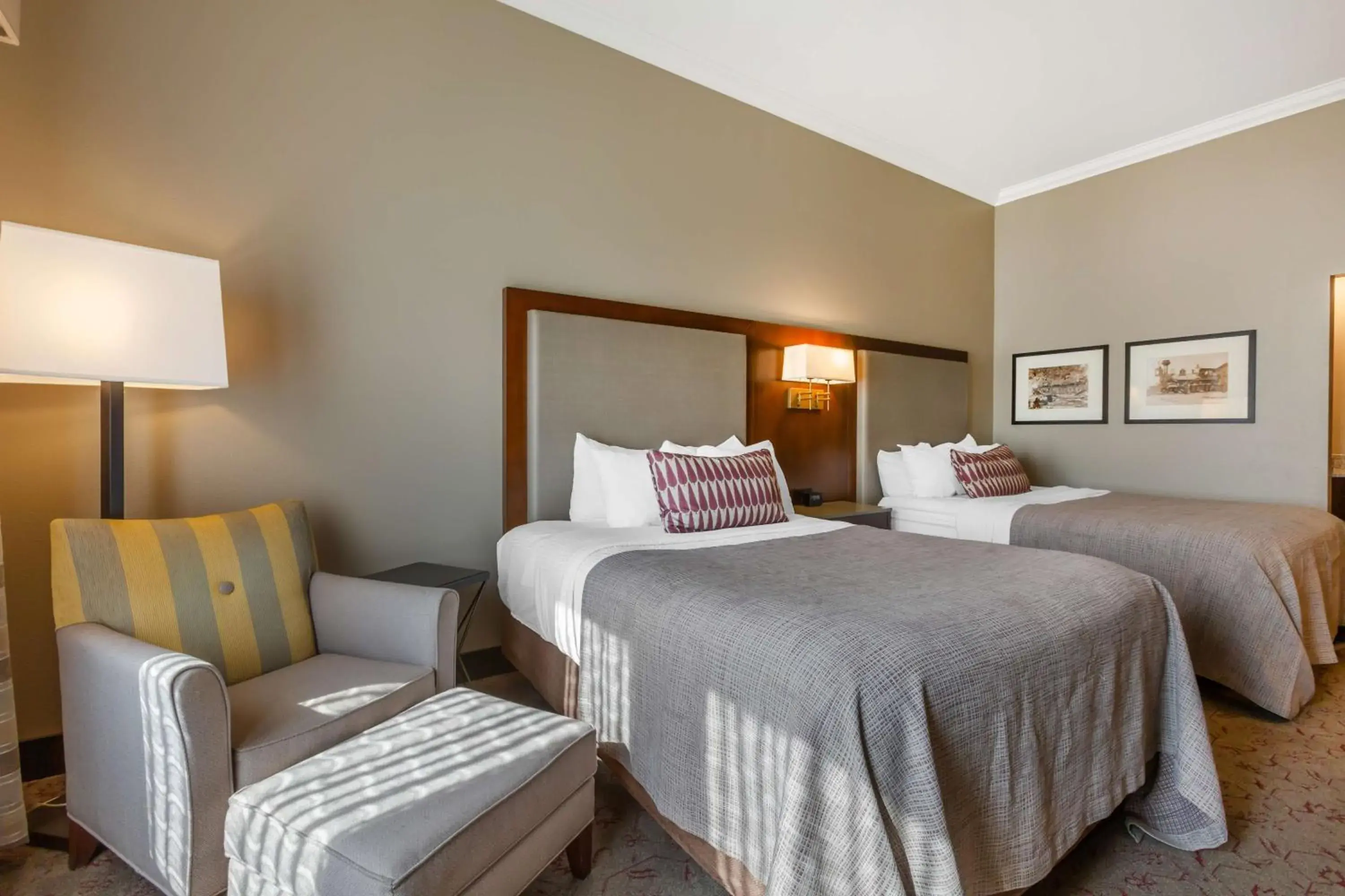 Bedroom, Bed in Best Western Premier Helena Great Northern Hotel Bedroom, Bed in Best Western Premier Helena Great Northern Hotel