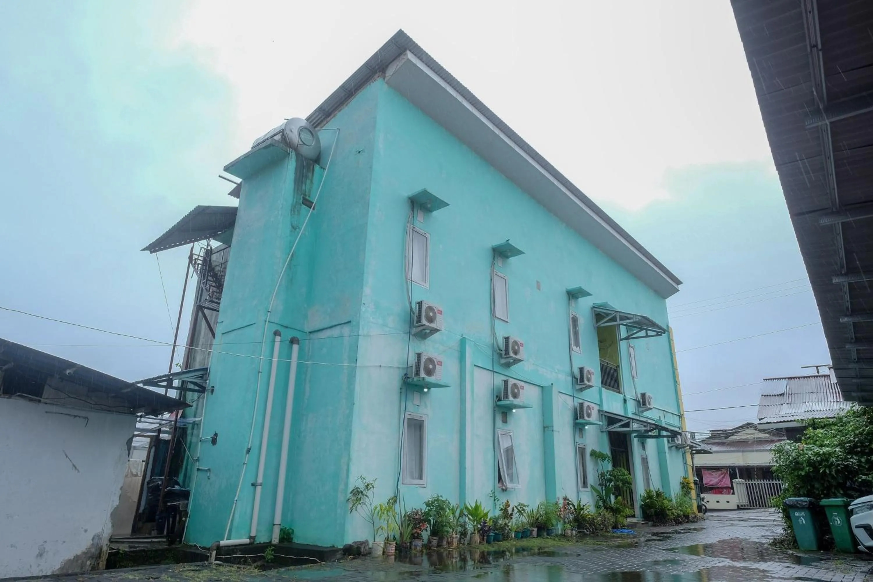 Property building in RedDoorz near Politeknik Manado