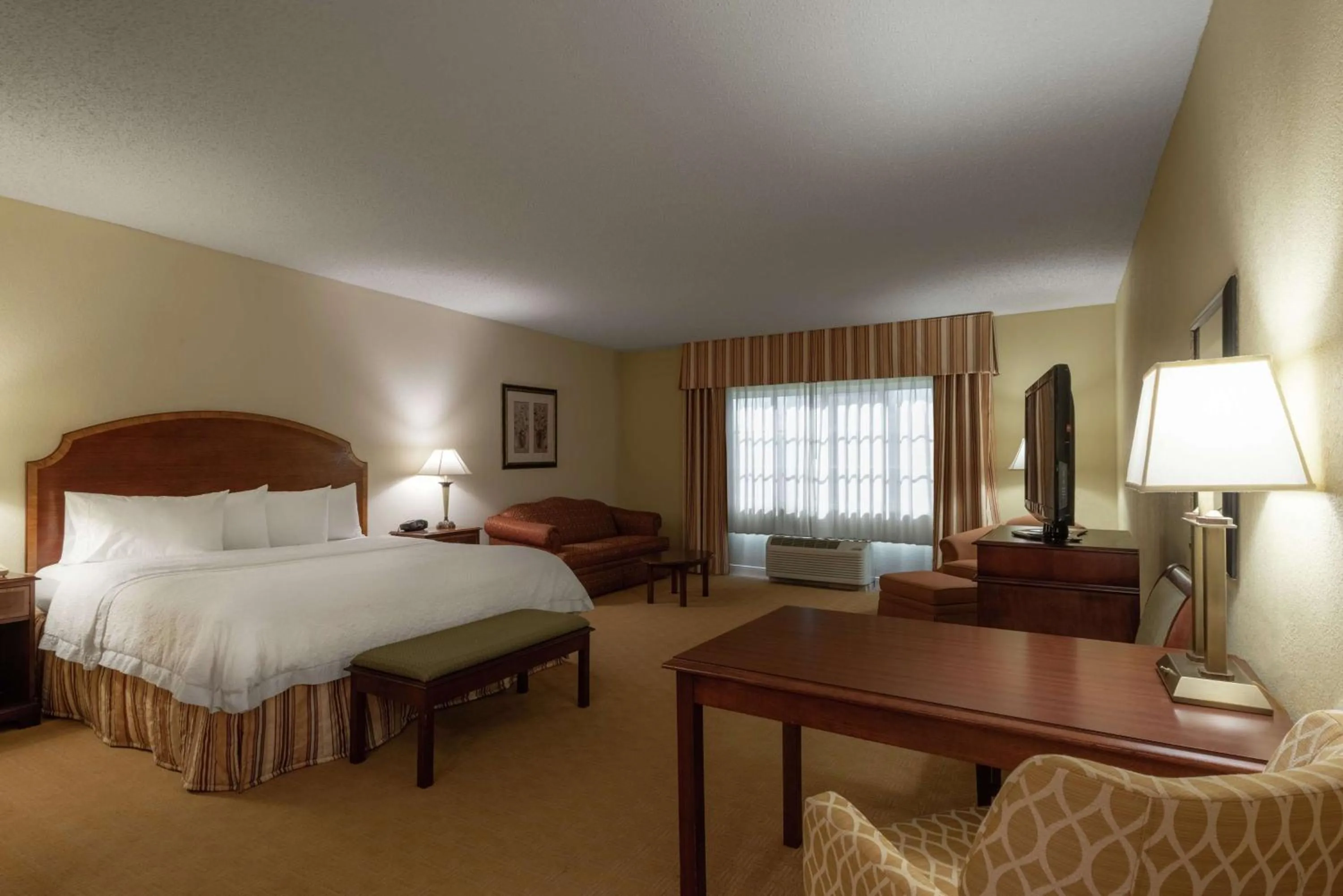 Bedroom, Bed in Hampton Inn & Suites - Vicksburg