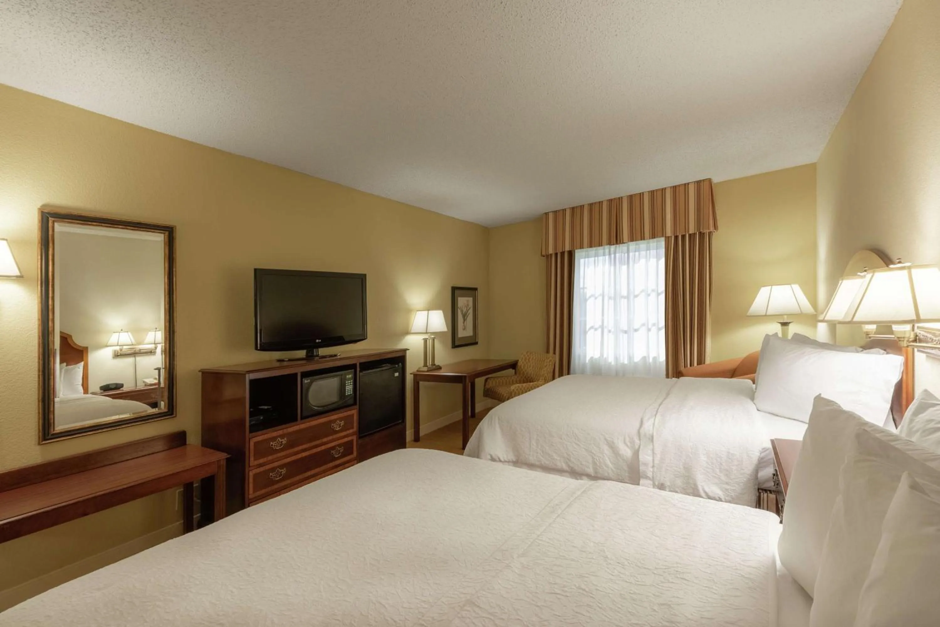 Bedroom, Bed in Hampton Inn & Suites - Vicksburg