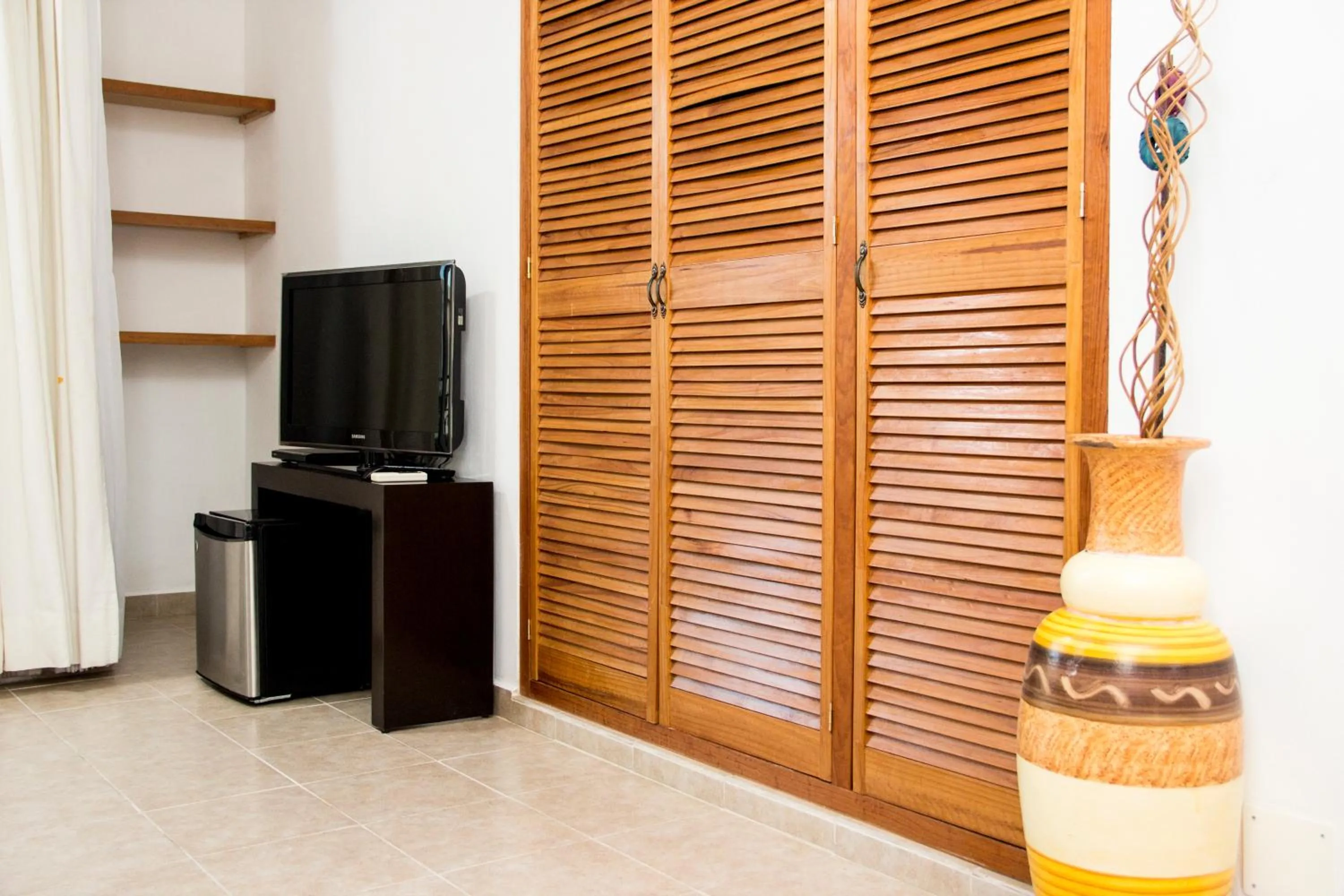 TV and multimedia in Hotel Sol Playa