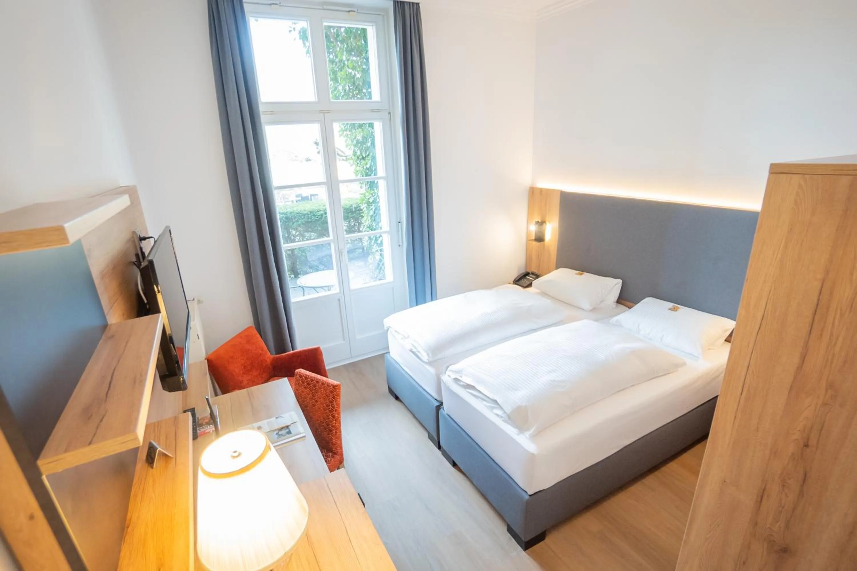 Bed in Rheinhotel Schulz