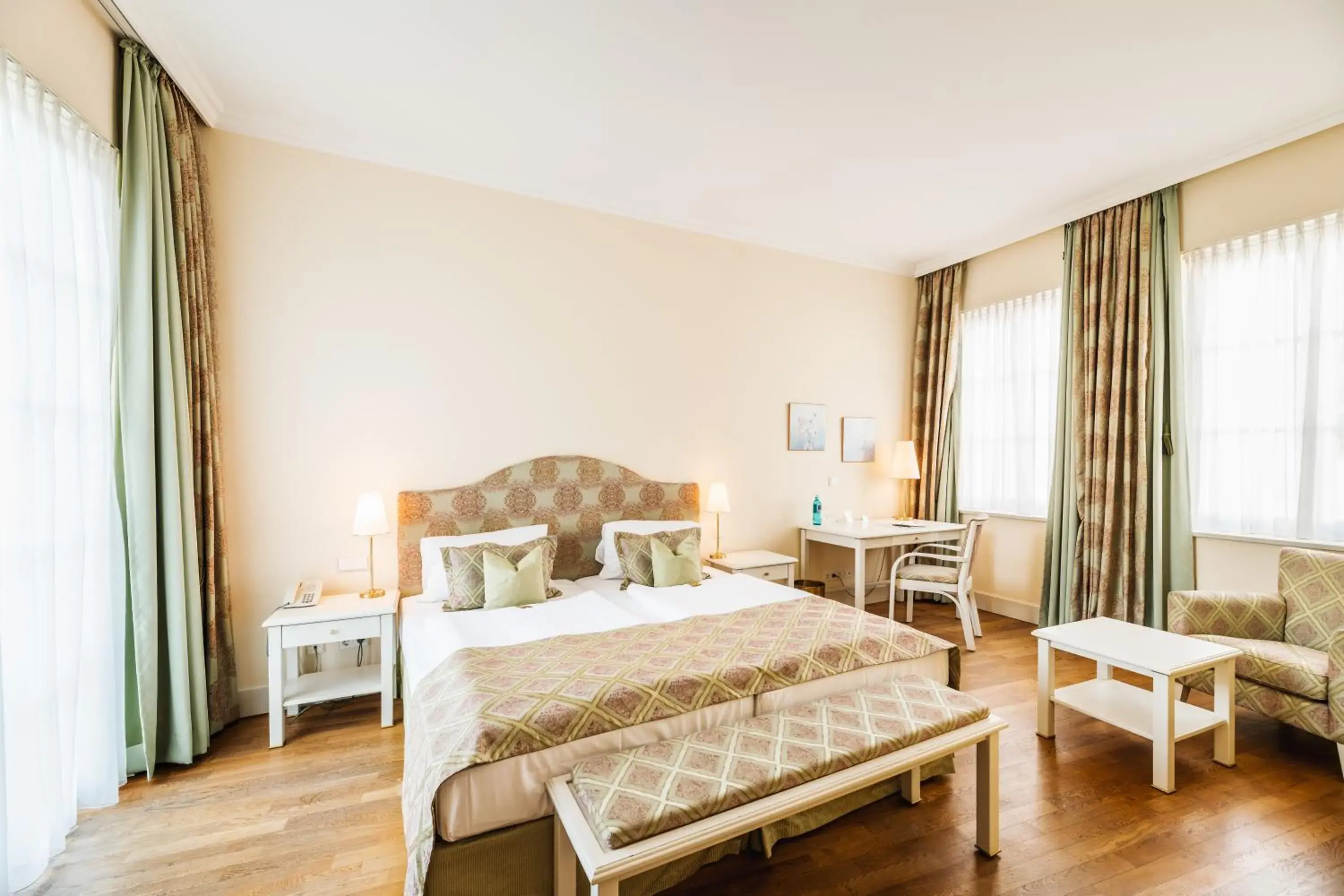 Photo of the whole room, Bed in Rheinhotel Schulz Photo of the whole room, Bed in Rheinhotel Schulz