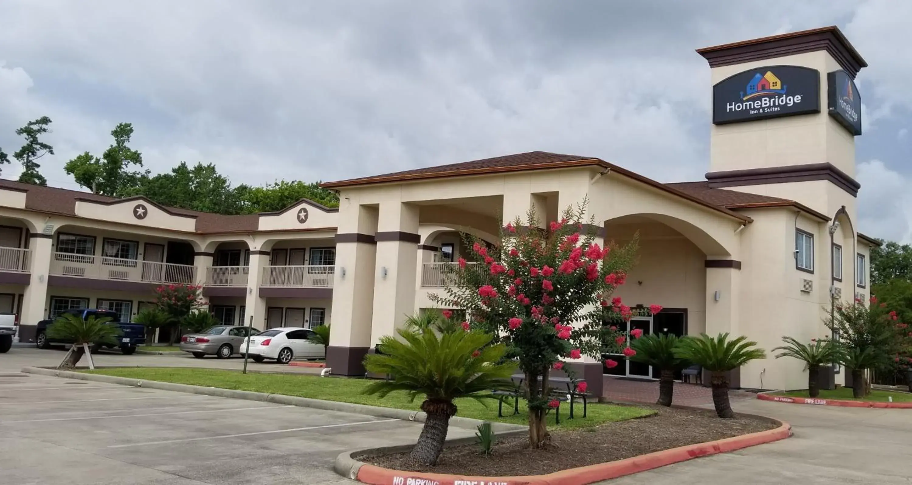 HomeBridge Inn and Suites HomeBridge Inn and Suites