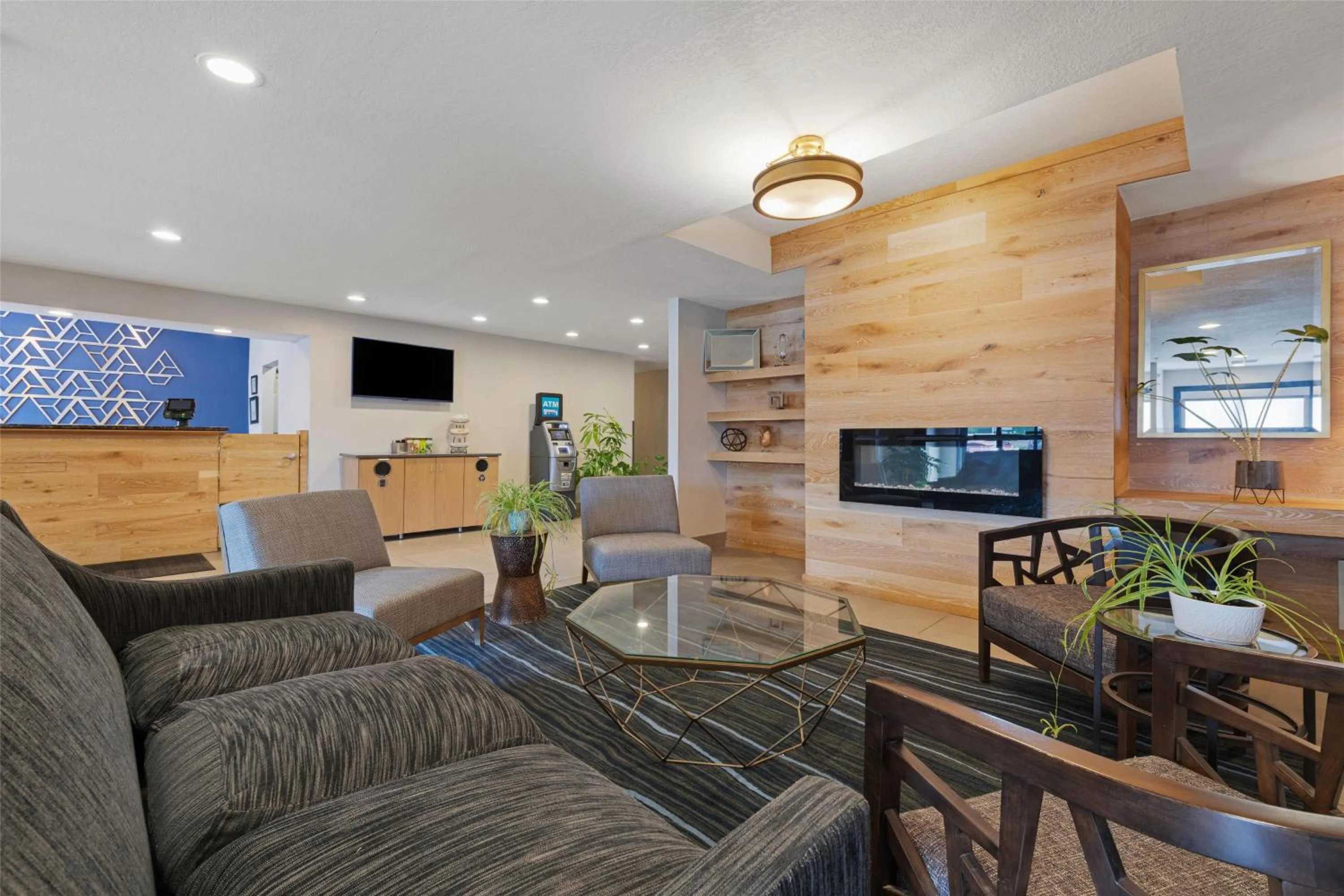 Lobby or reception in Best Western Eau Claire South